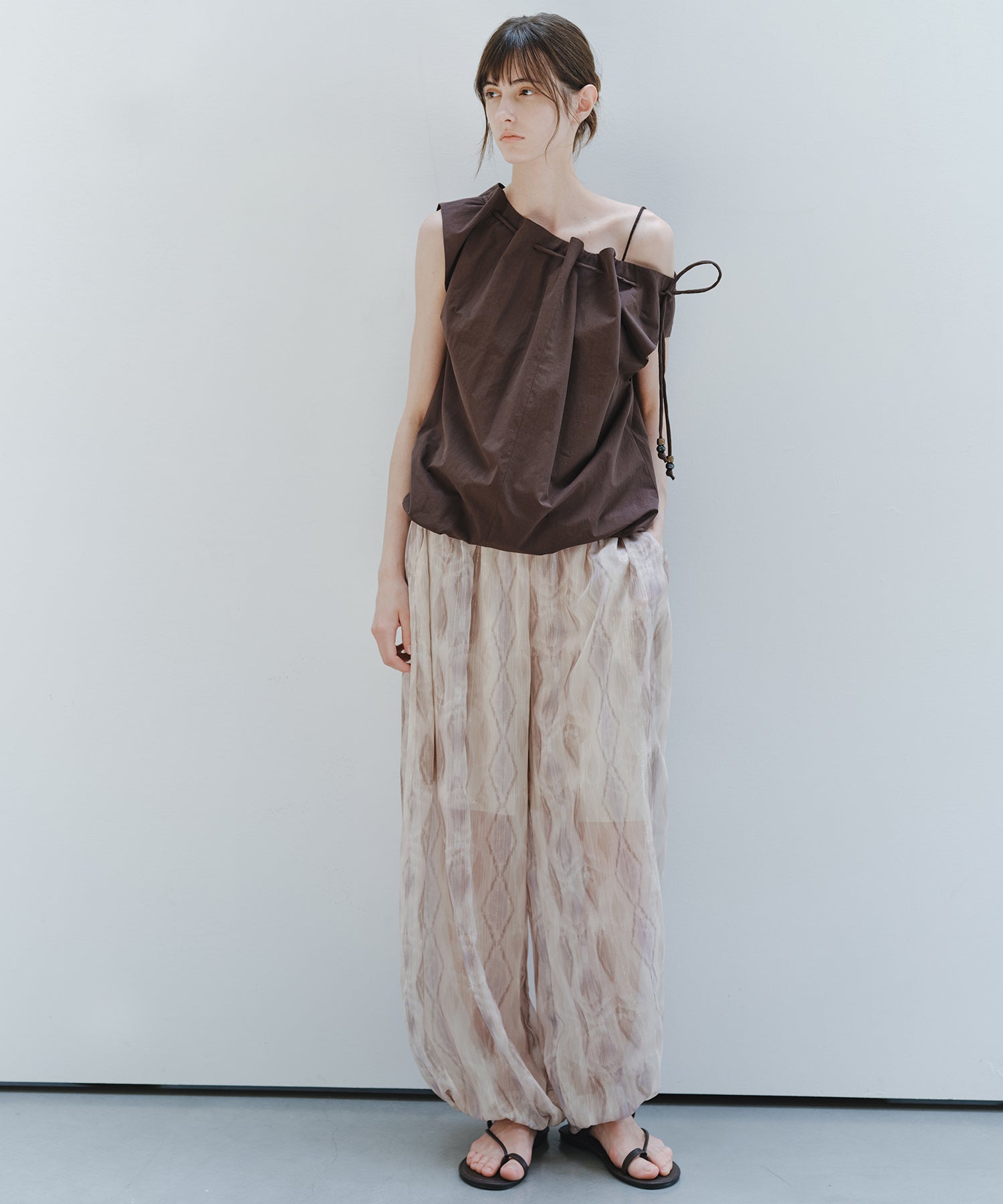 「7月上旬~中旬出荷」Drawstring Off-Shoulder Balloon Top