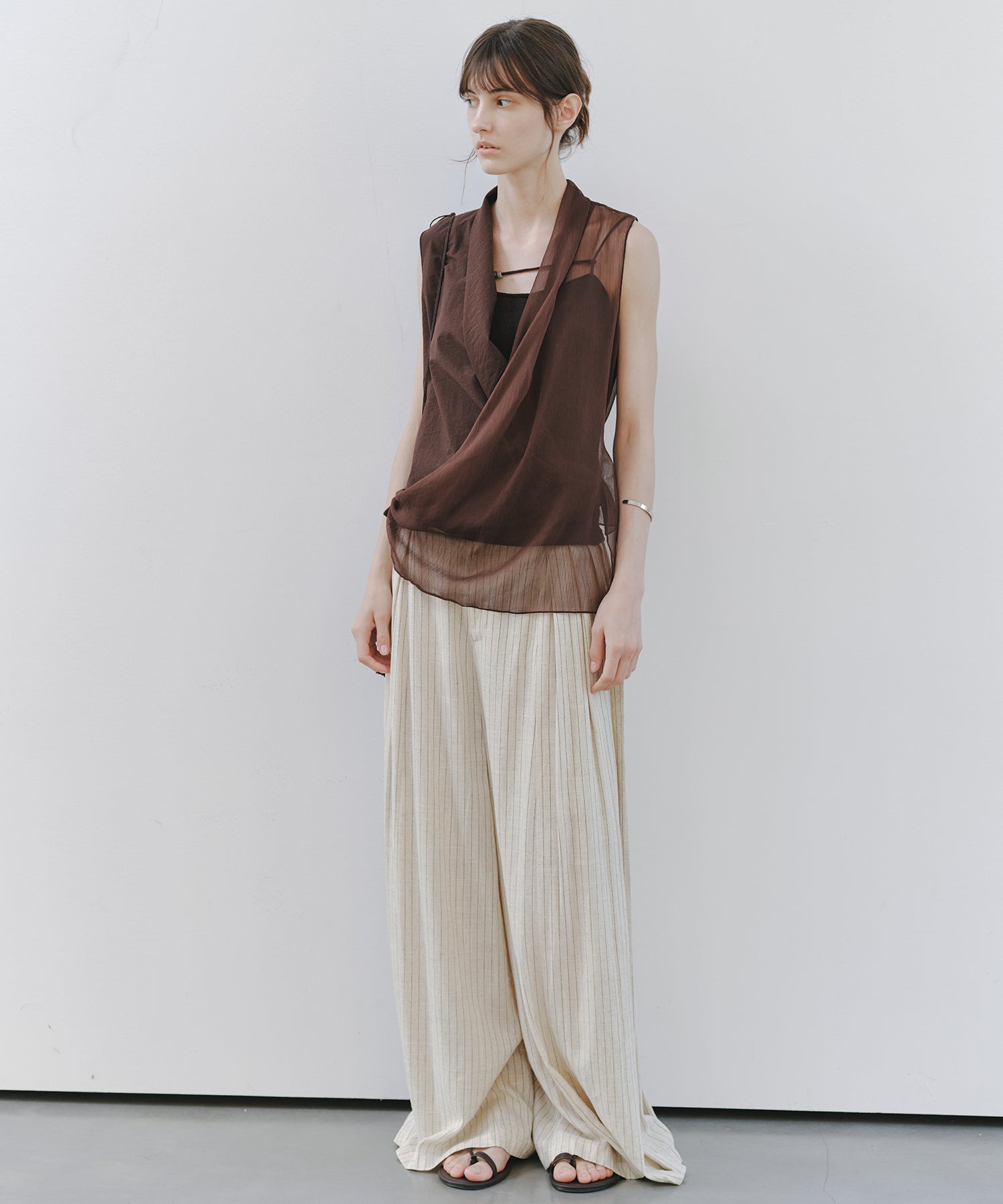 「8月中旬~下旬出荷」Sheer Cross Draped Sleeveless Top