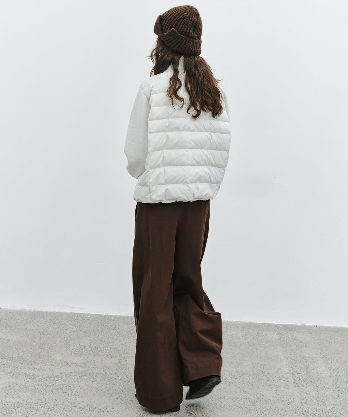 「10月下旬出荷予定」Knit Sleeve Panelled Lightweight Short Down Jacket