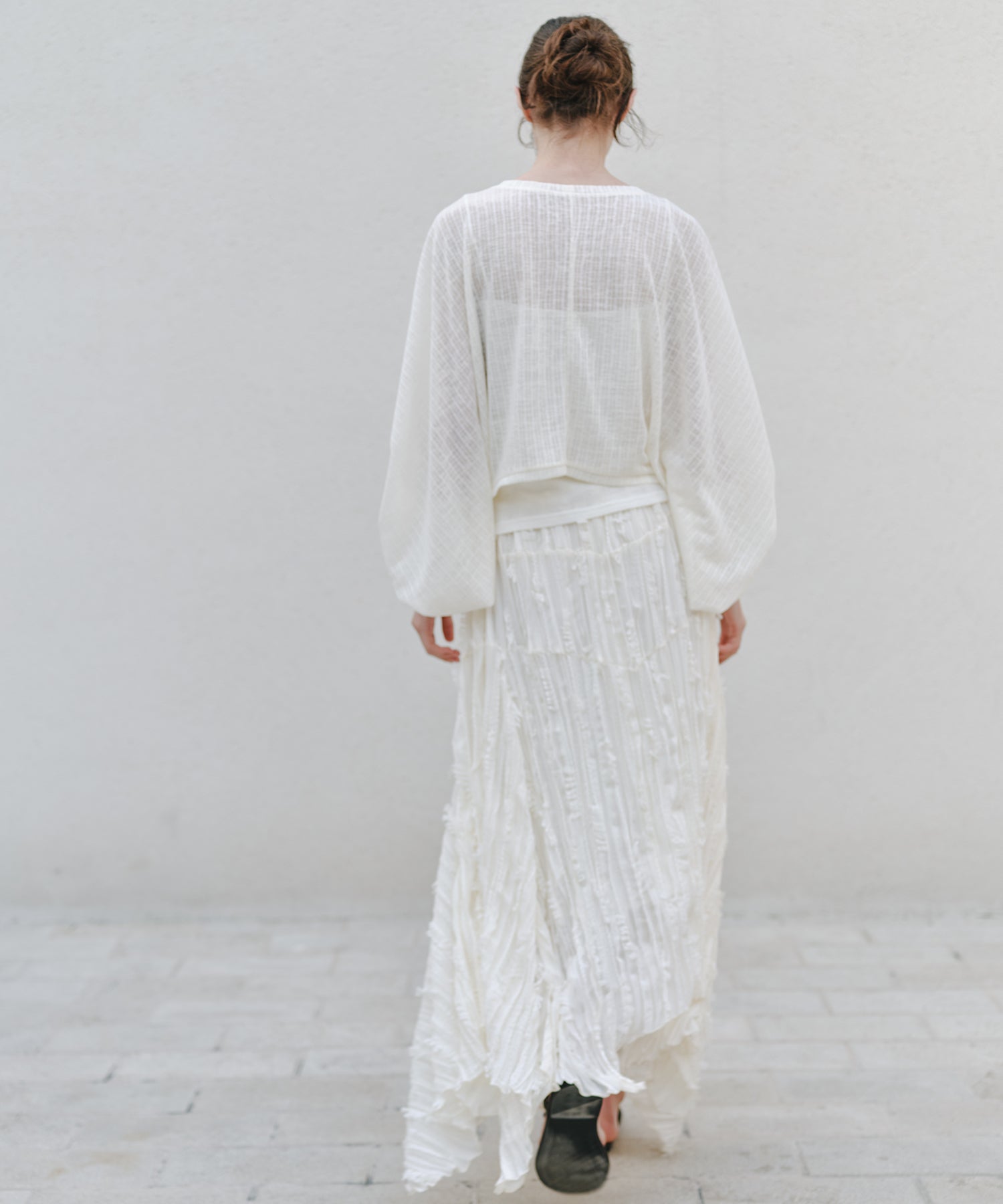 「7月中旬~下旬出荷」Feather Texture Asymmetric Skirt