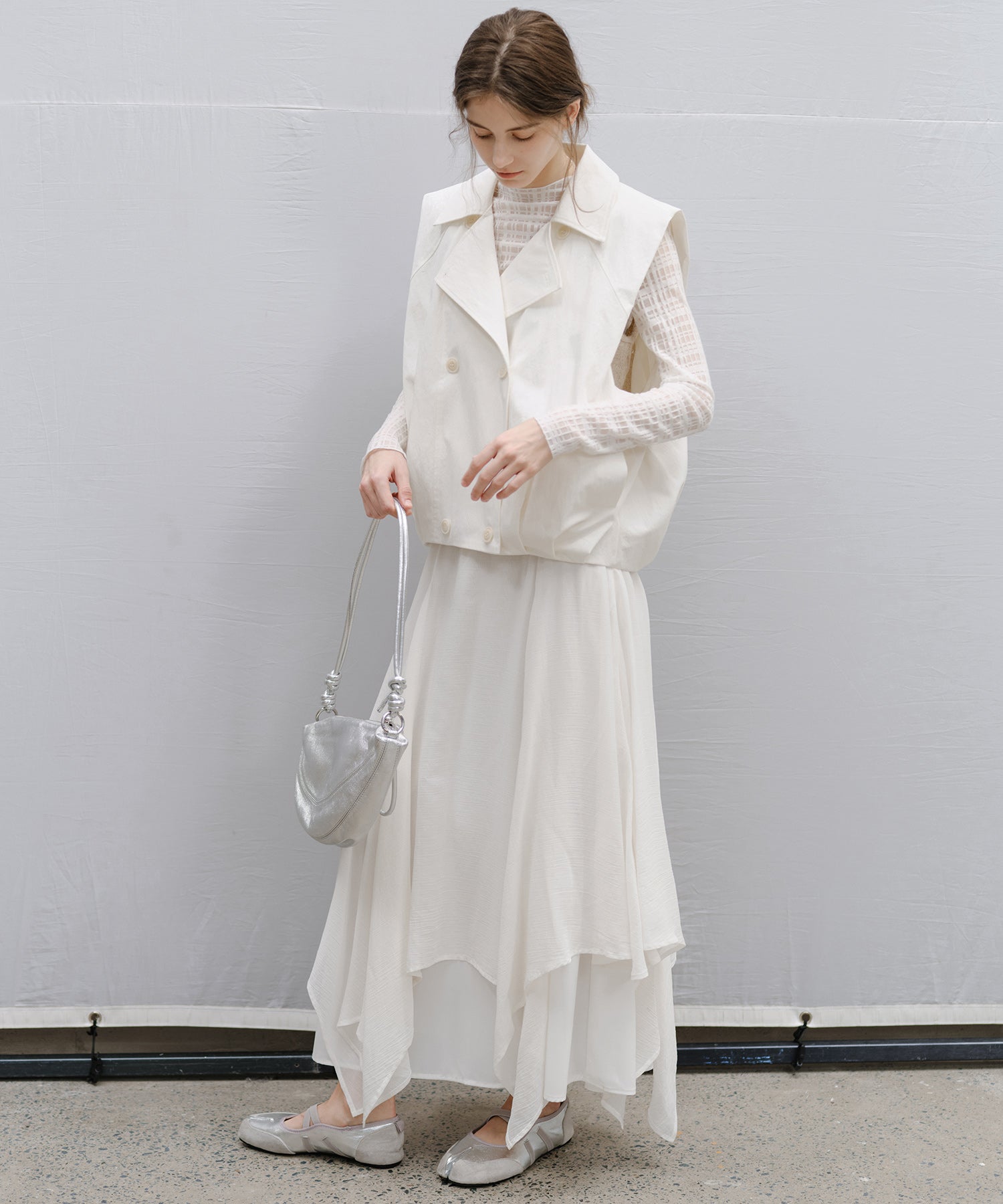 "Shipping scheduled for late February to early March" Lapel Collar Double-Breasted Vest