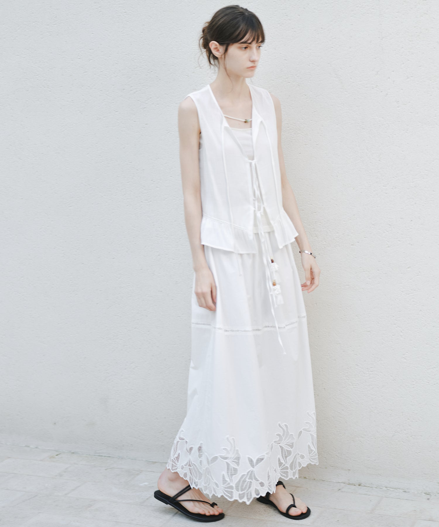 「8月中旬~下旬出荷」Linen Blend Front Tie Ruffle Sleeveless Vest