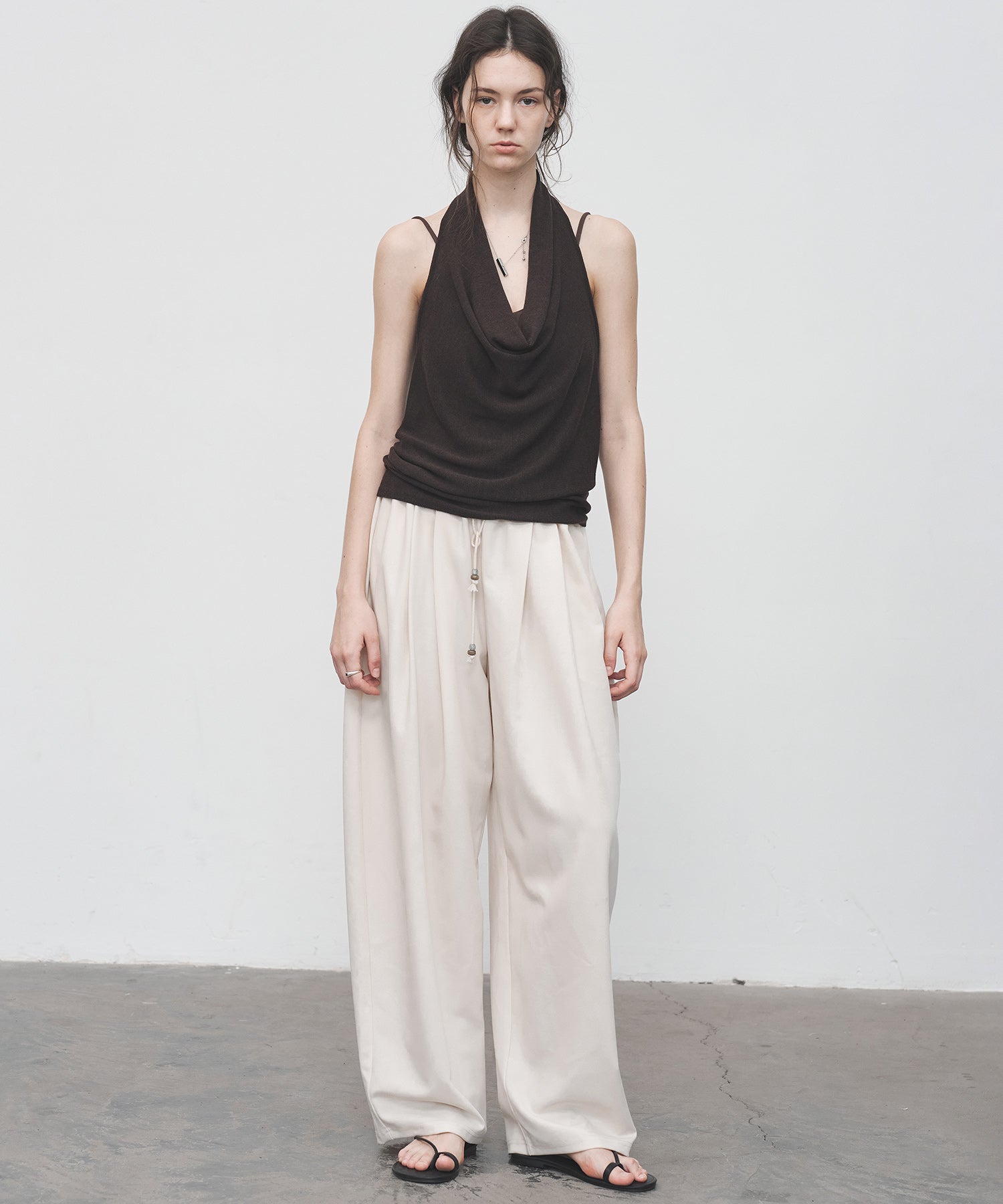 Sculpted Curve Wide Pants – Minimal Line Fit