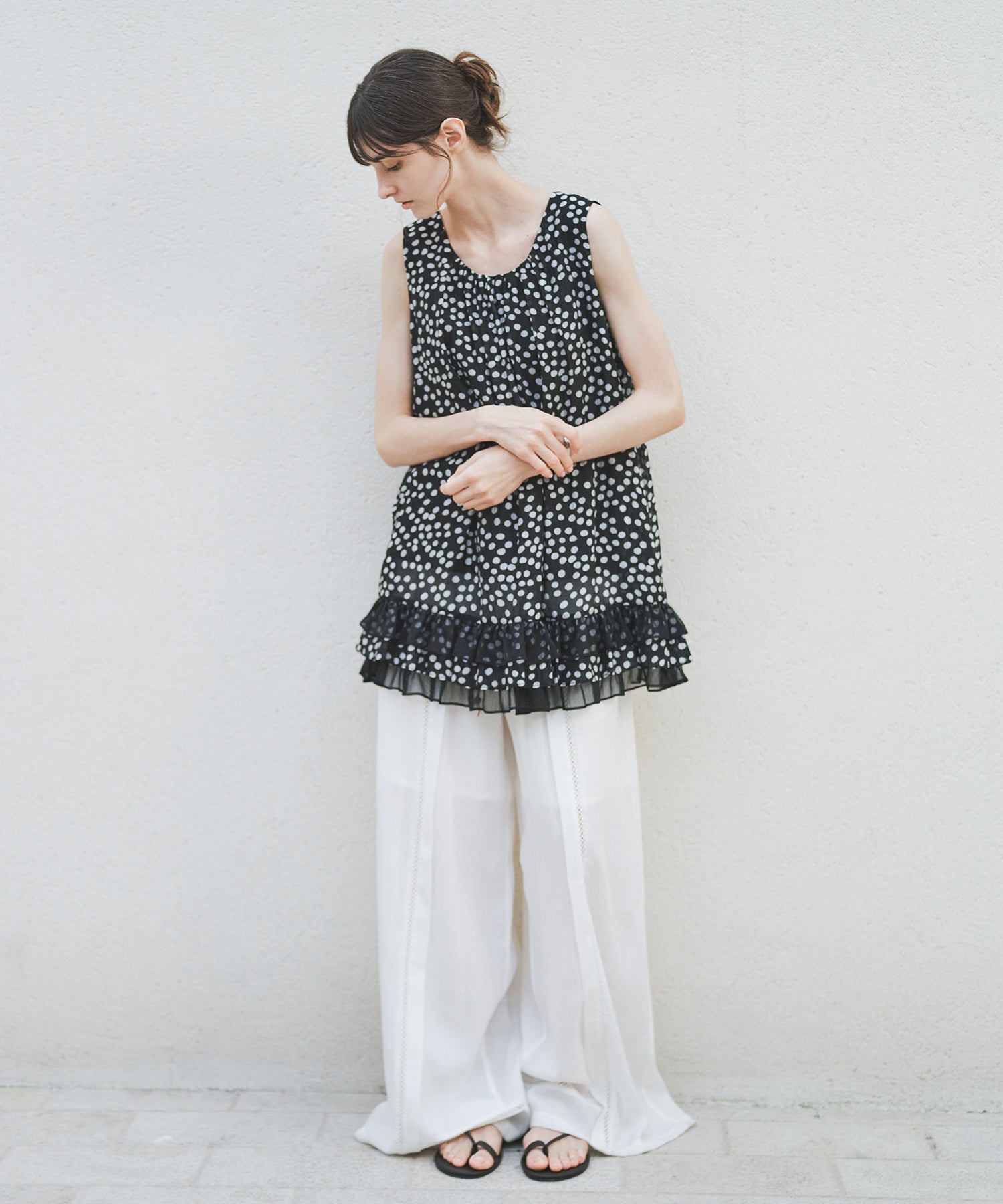 「7月中旬~下旬出荷」Dot Frill Hem Mini Dress