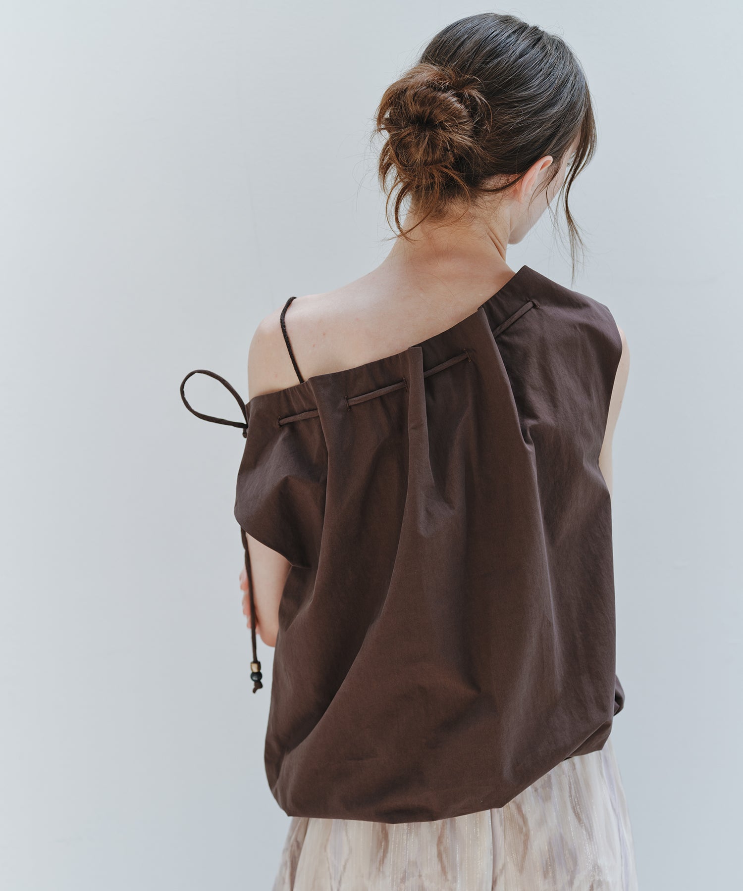 「7月上旬~中旬出荷」Drawstring Off-Shoulder Balloon Top