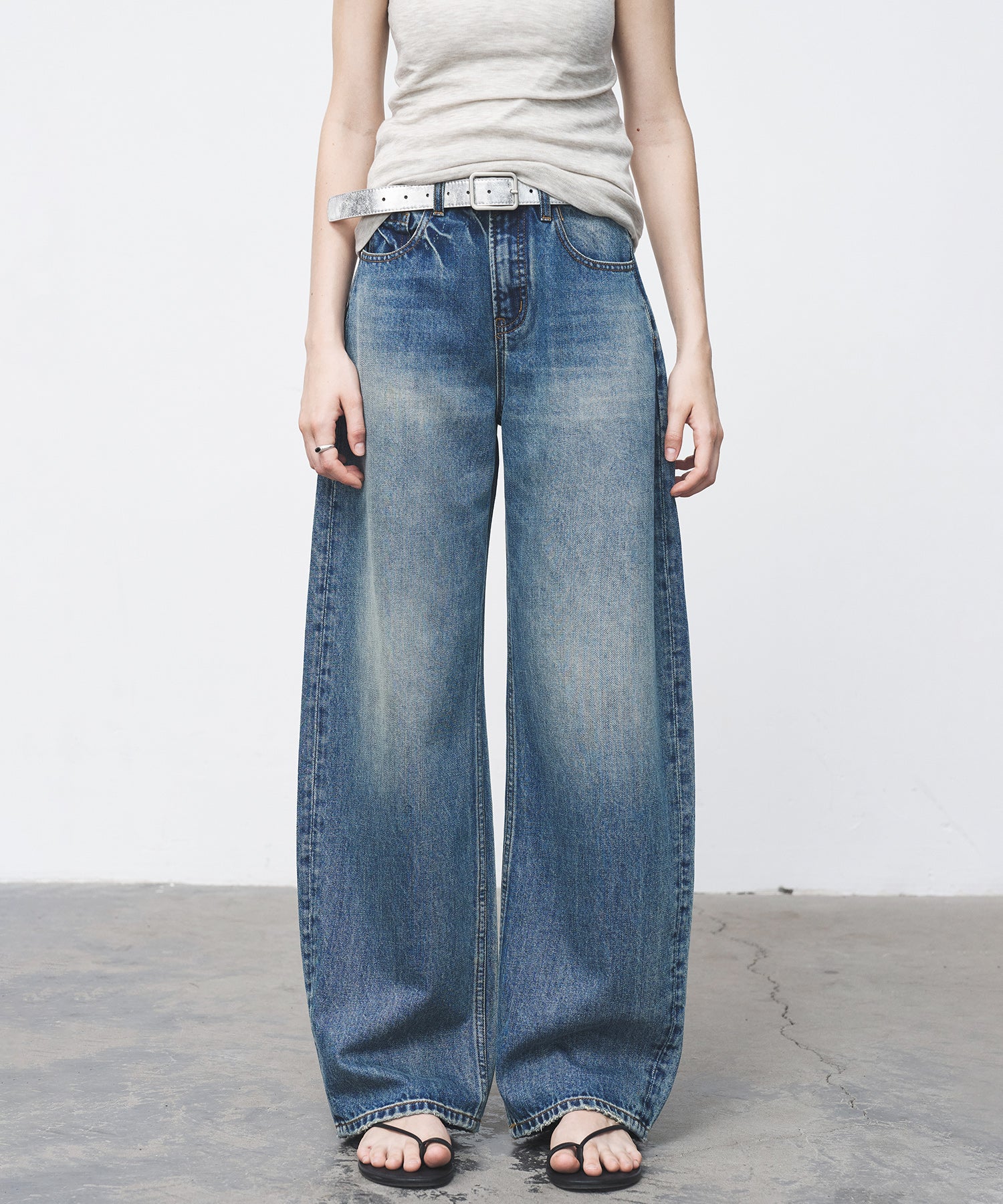 Mid-Rise Straight Wide-Leg Jeans