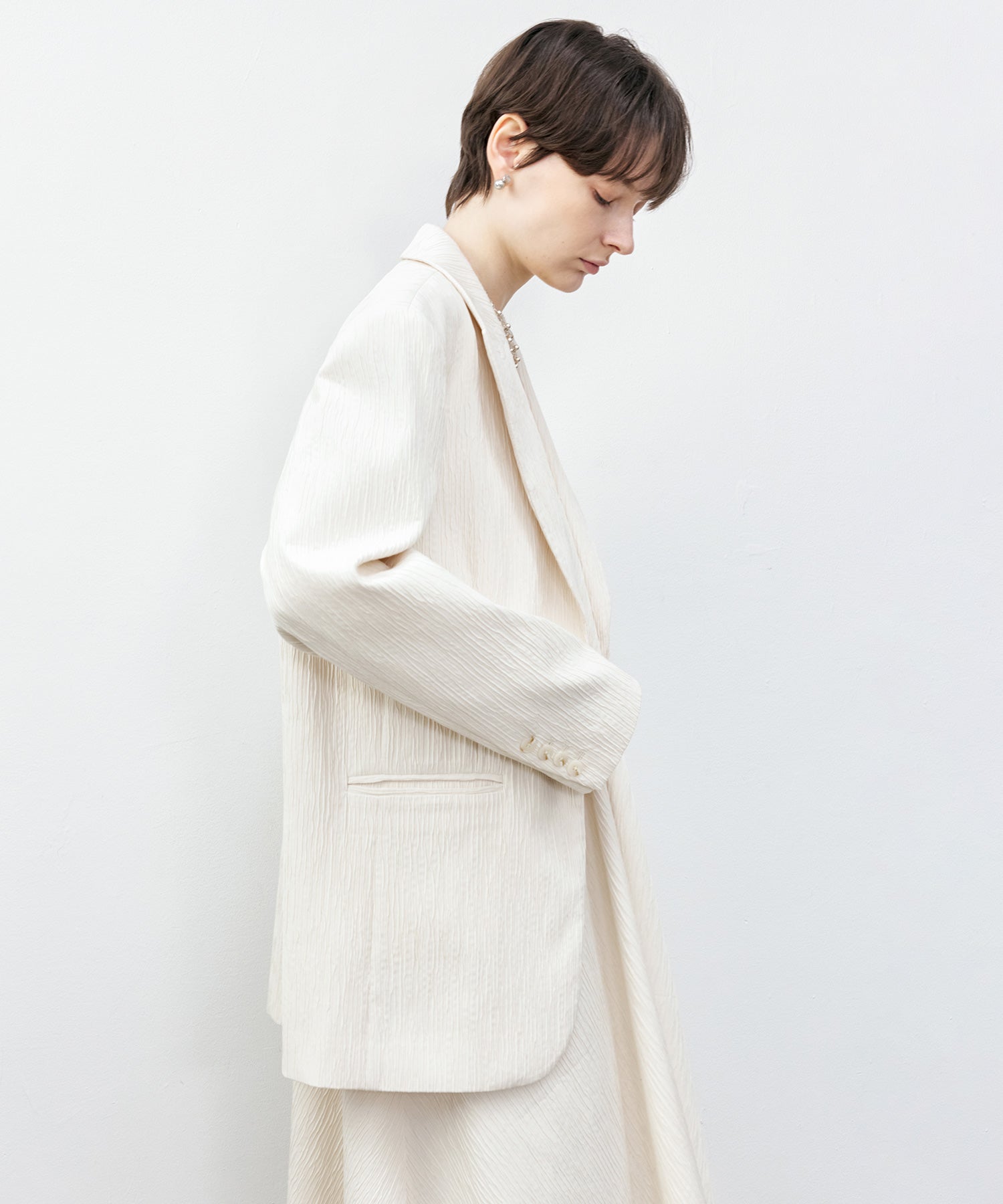 Crinkle Texture White Peak-Lapel Blazer(Shoulder Pads)