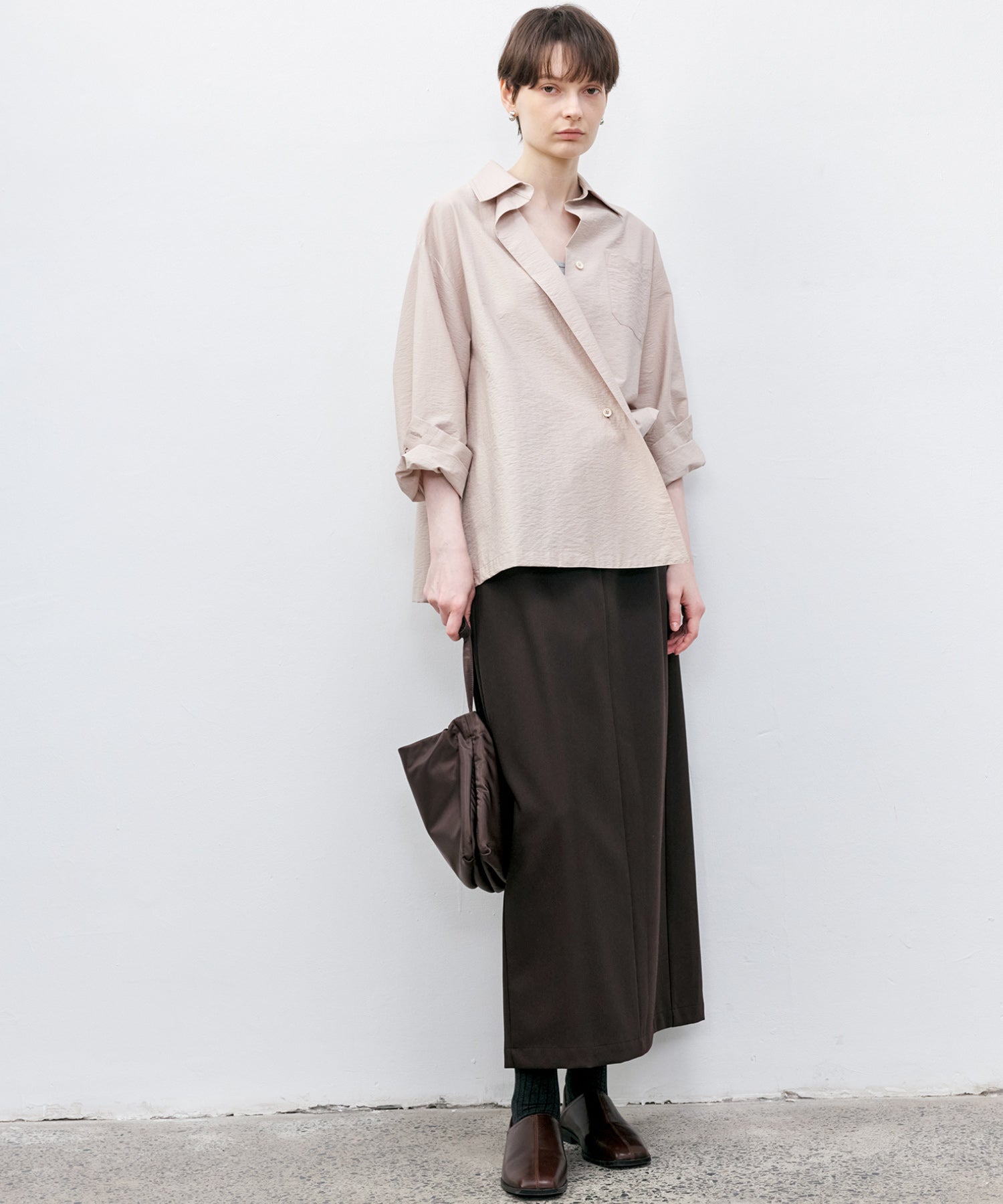 Back-slit maxi skirt