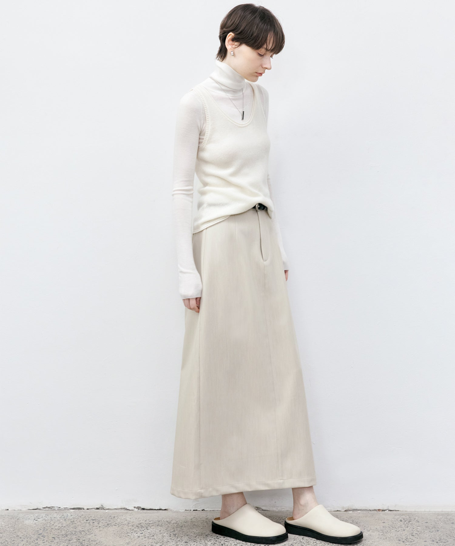 Back-slit maxi skirt