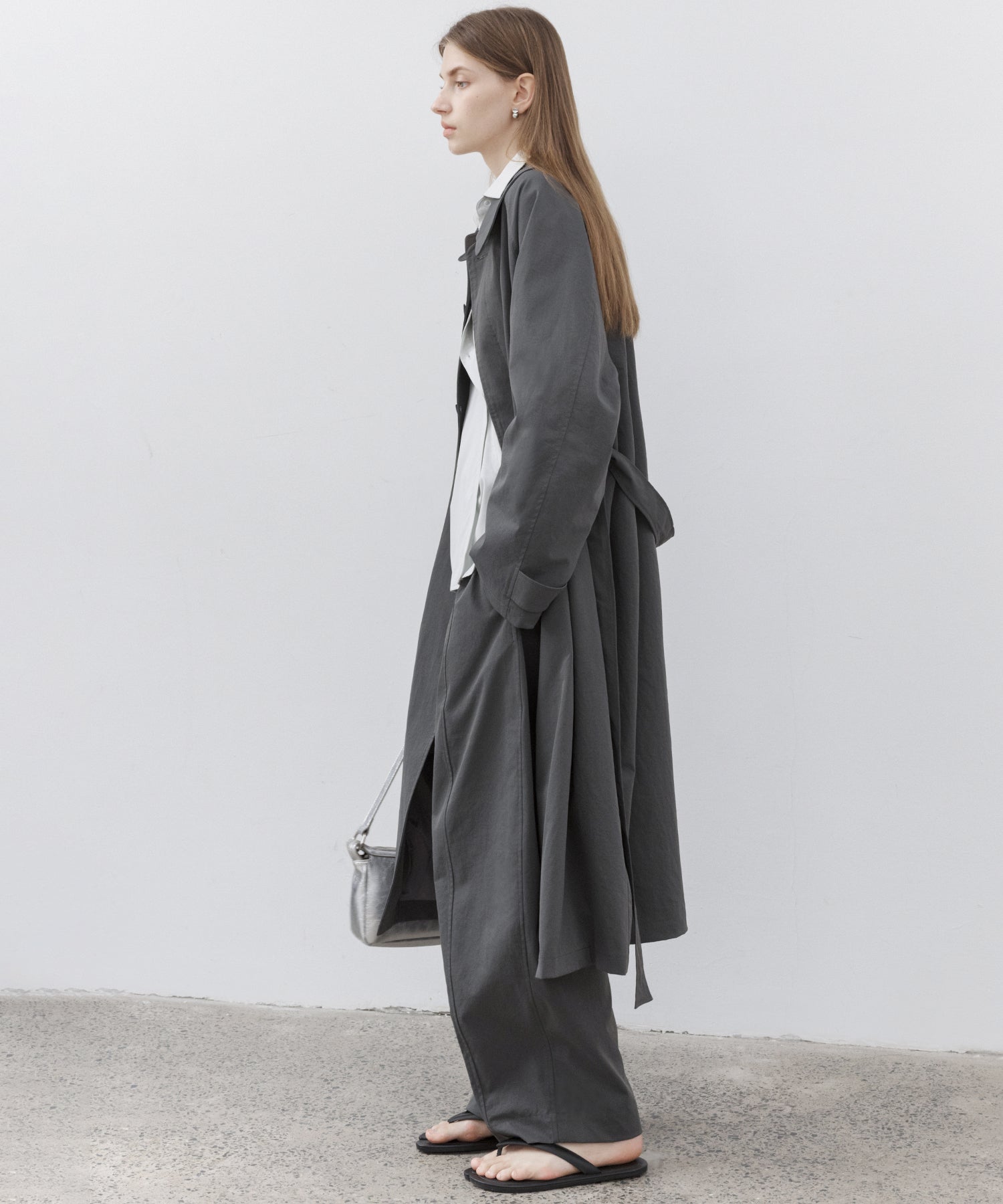 Curved Line Tuck Wide Pants