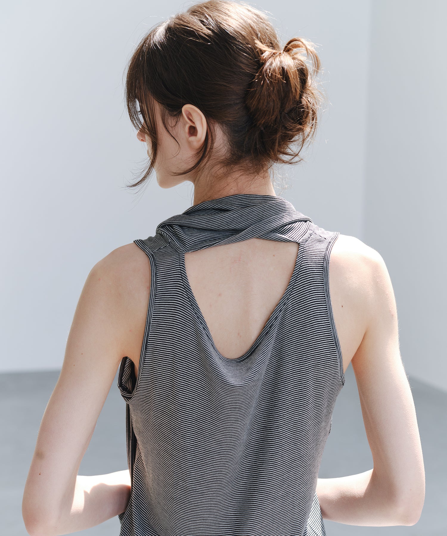 「7月上旬~中旬出荷」Tie Detail Striped Knit Top