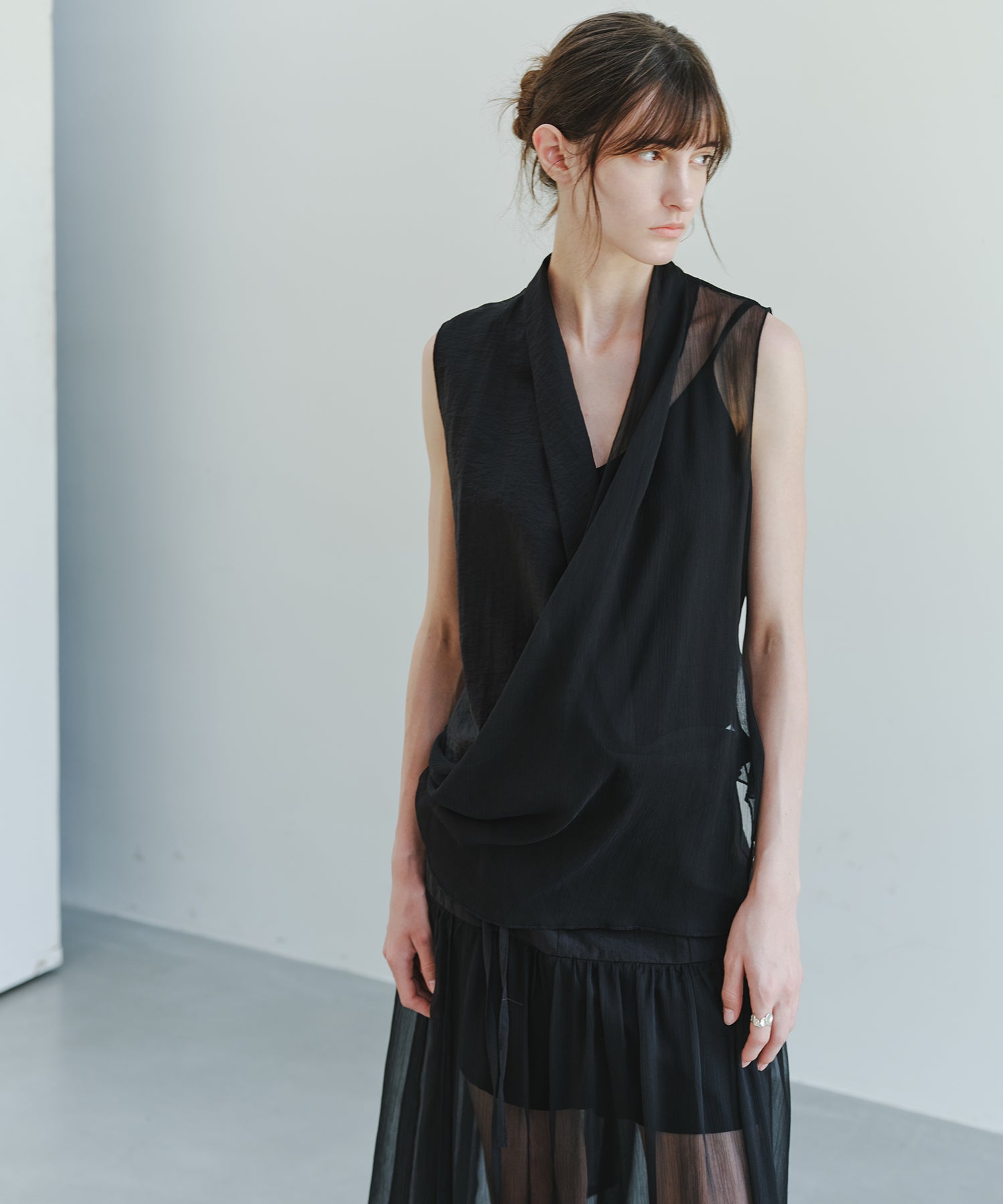 「8月中旬~下旬出荷」Sheer Cross Draped Sleeveless Top