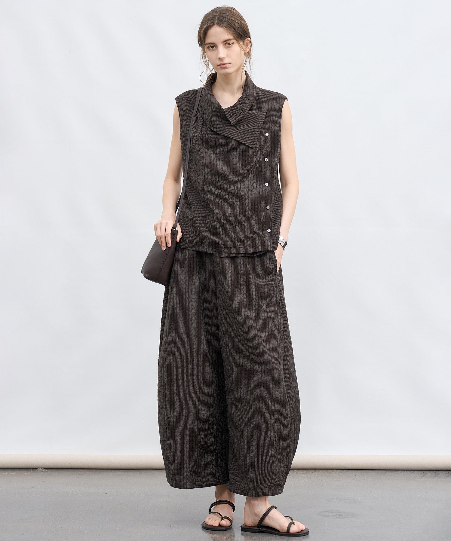 Textured Curved Wide Pants
