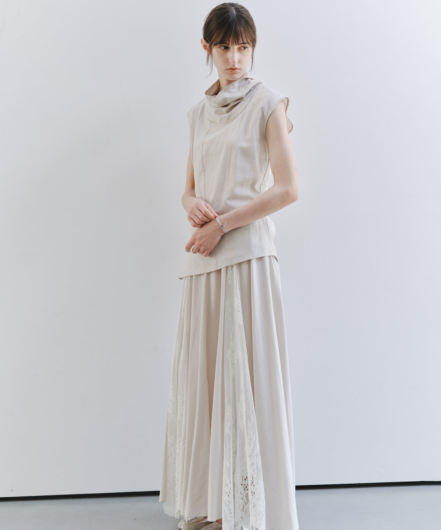 「7月中旬~下旬出荷」Draped Neck Back Tie Top