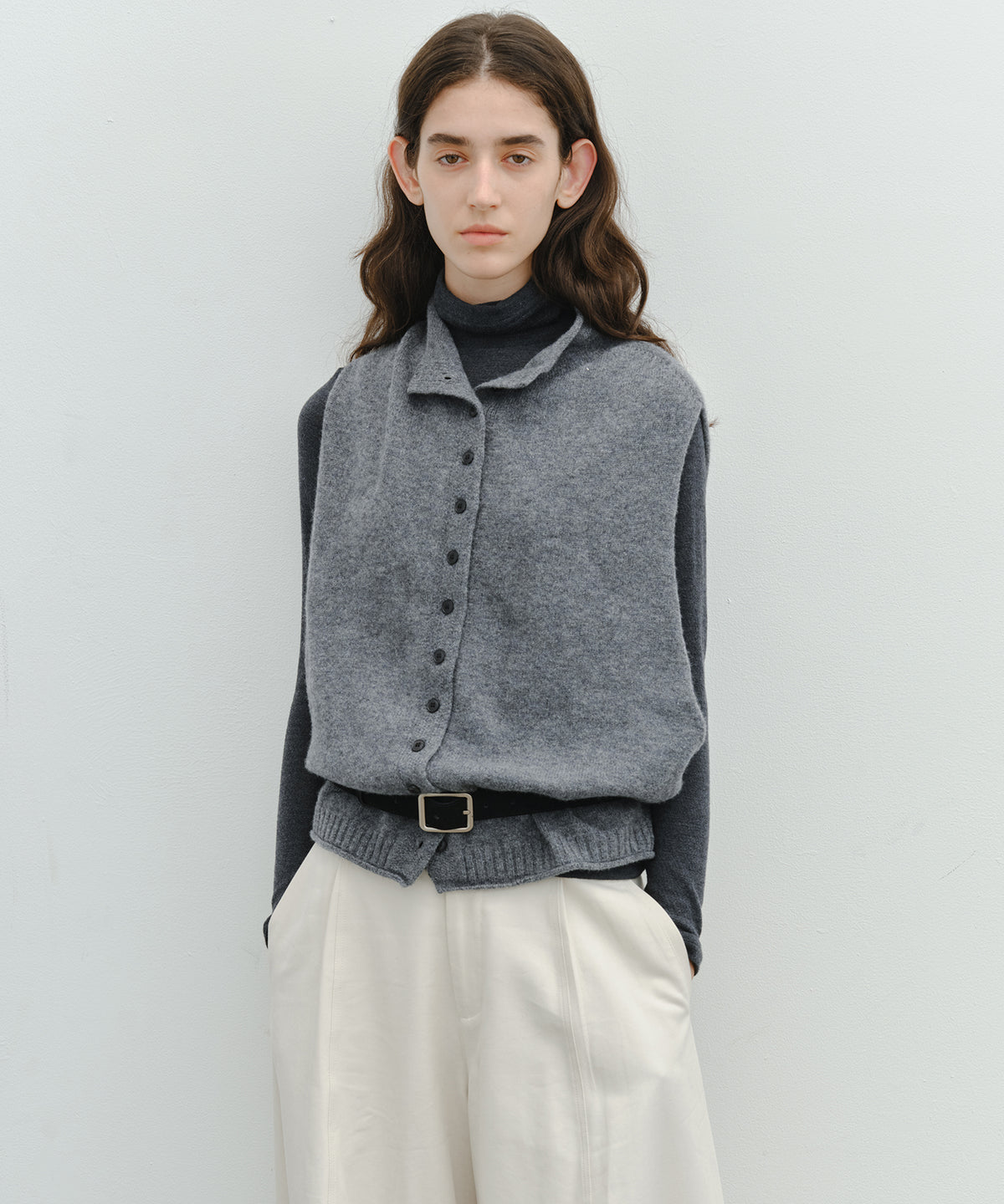 「10月下旬出荷予定」100% Wool High Neck Button Knit Vest