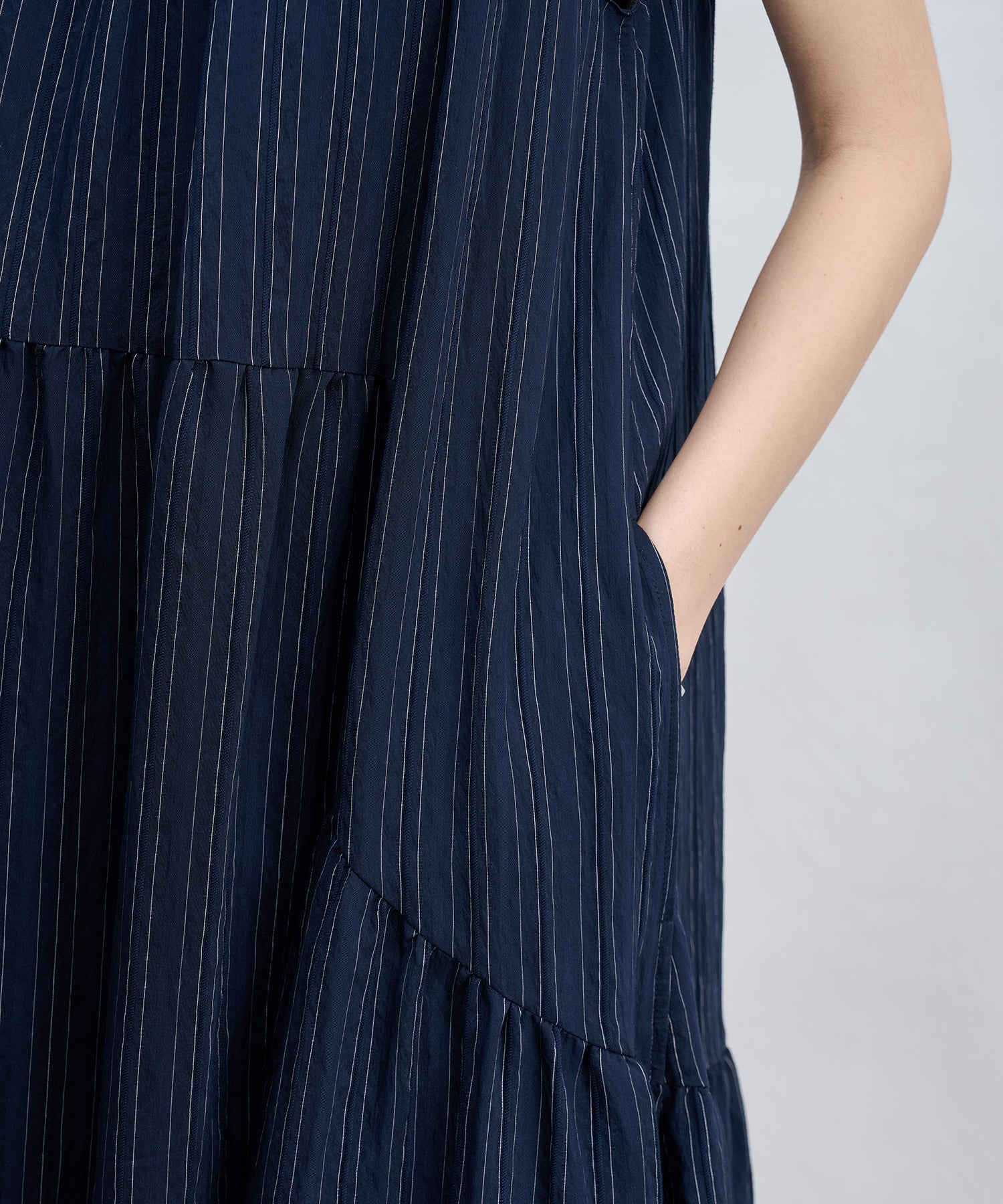「7月上旬~中旬出荷」Textured Stripe Camisole Dress