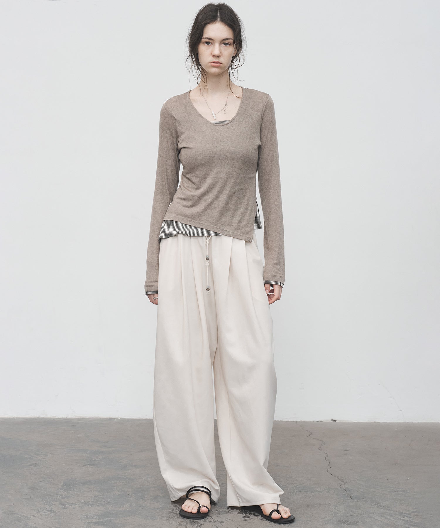 Sculpted Curve Wide Pants – Minimal Line Fit