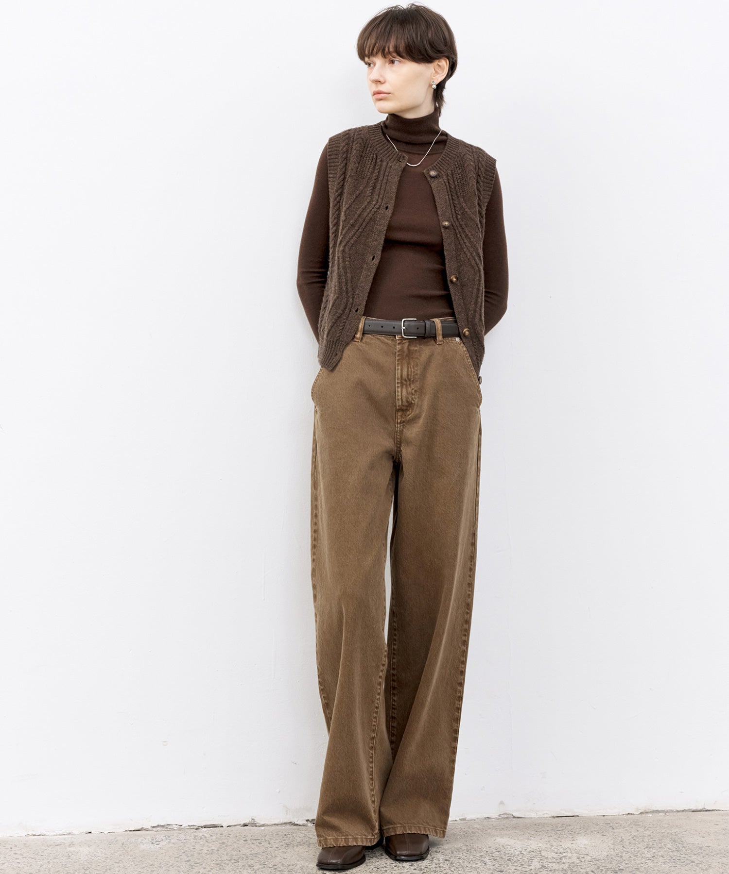 Basic Narrow Straight Brown Denim Pants