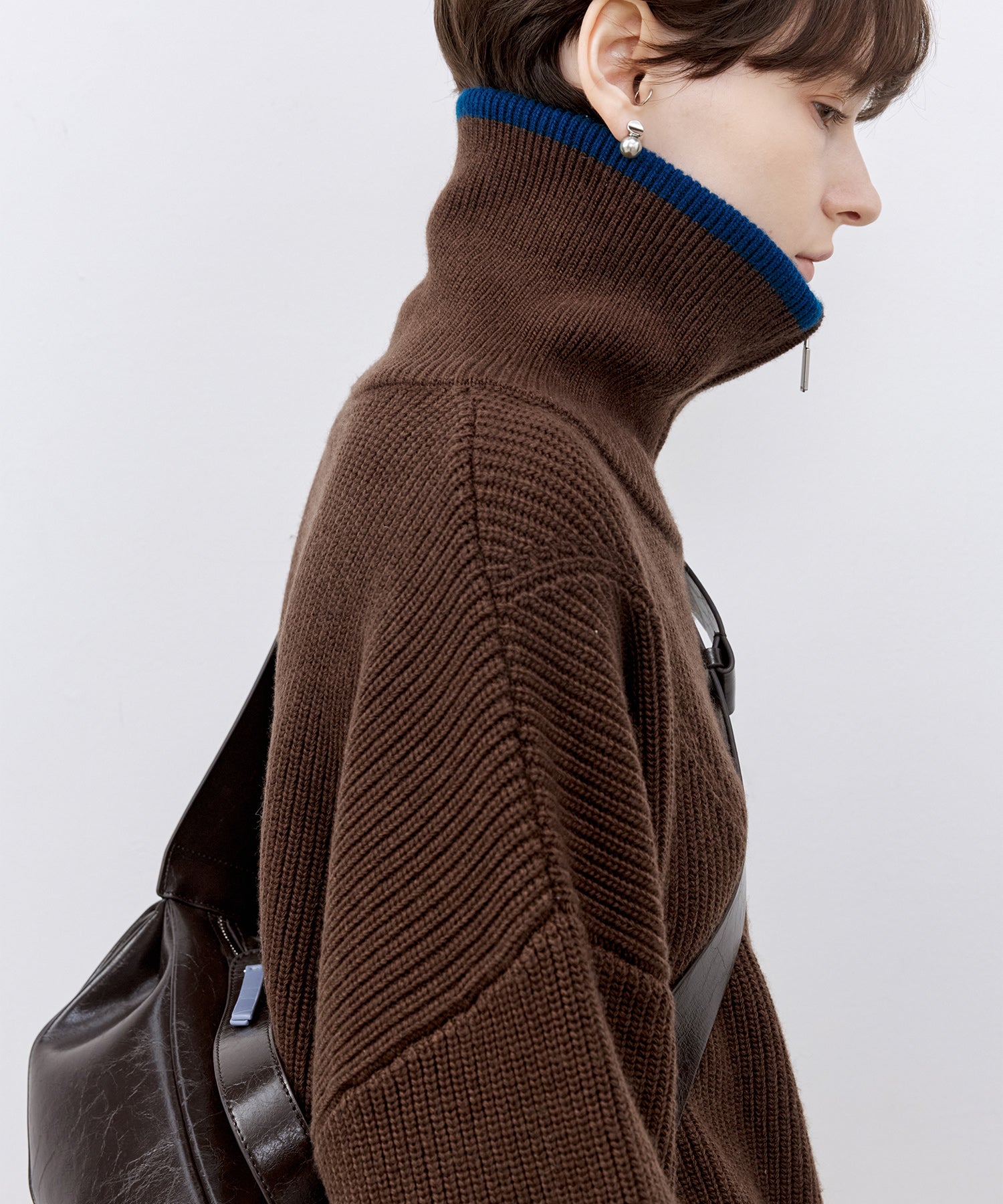 Contrast Panel Wool Zip Cardigan with Dual-Way Collar