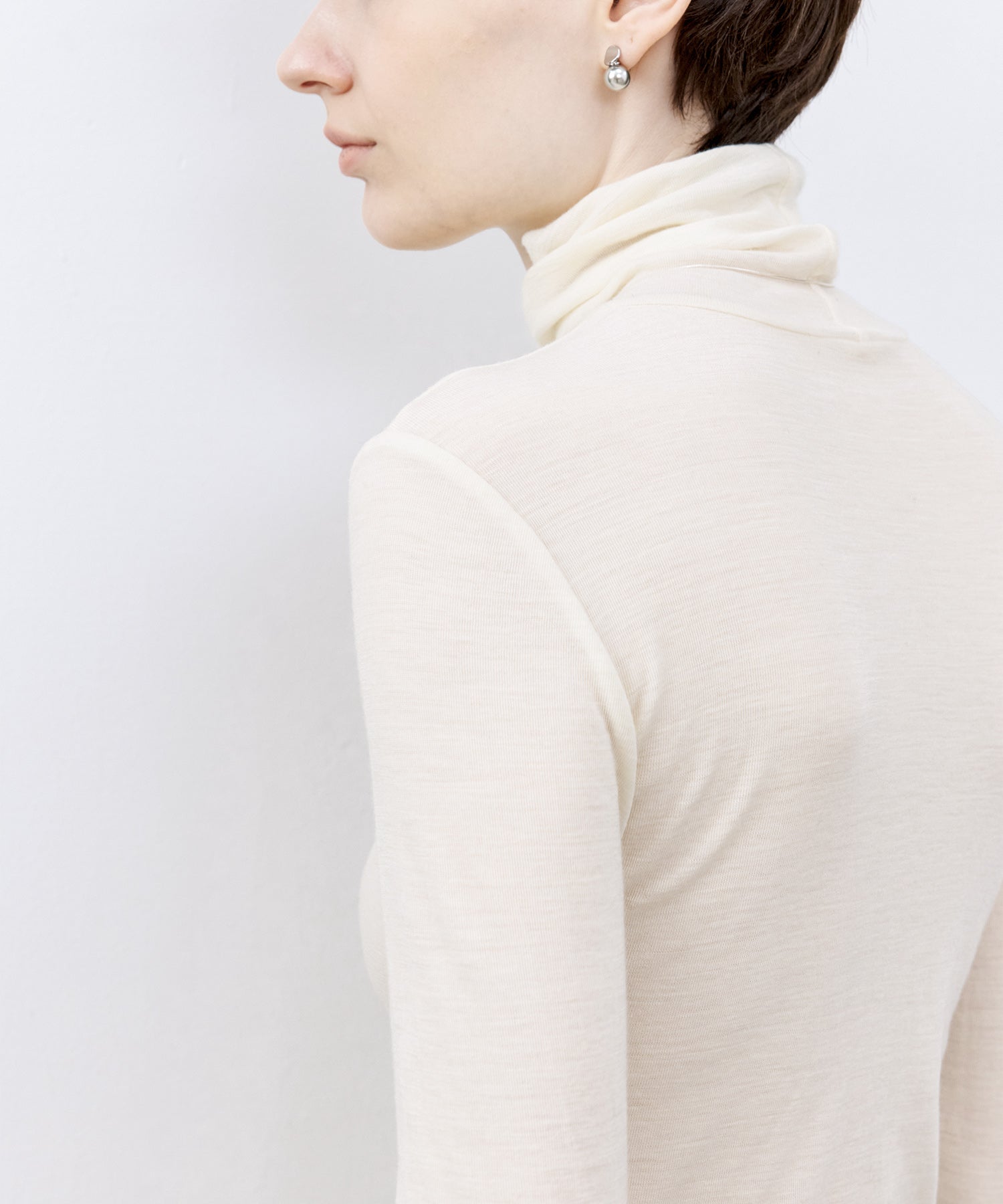 Draped Texture Wool Turtleneck Long Sleeve Top
