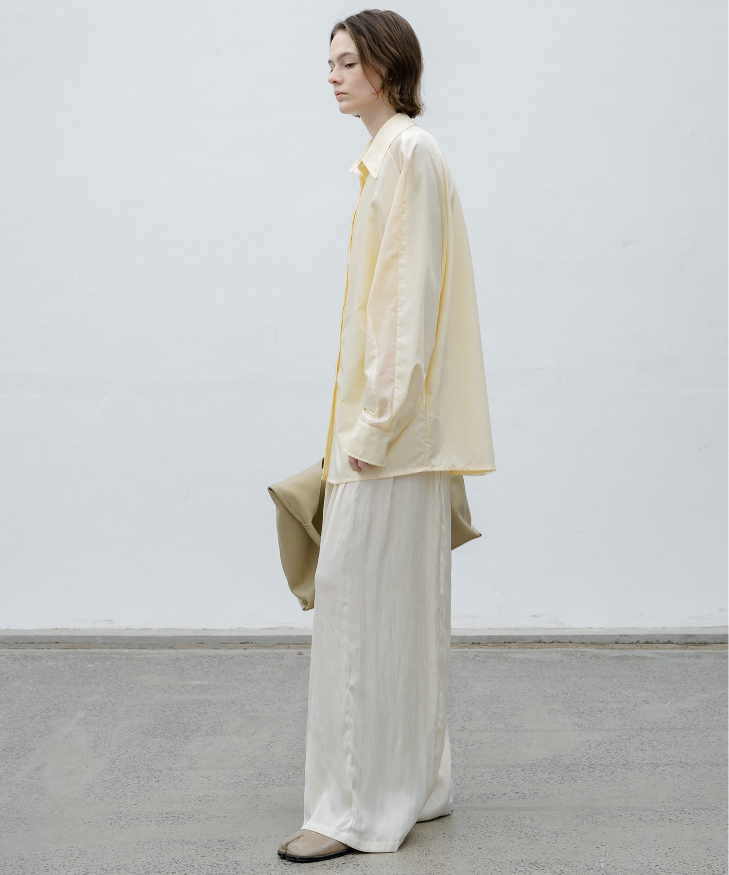 Loose Fit Shirt with Sleeve Line Panels