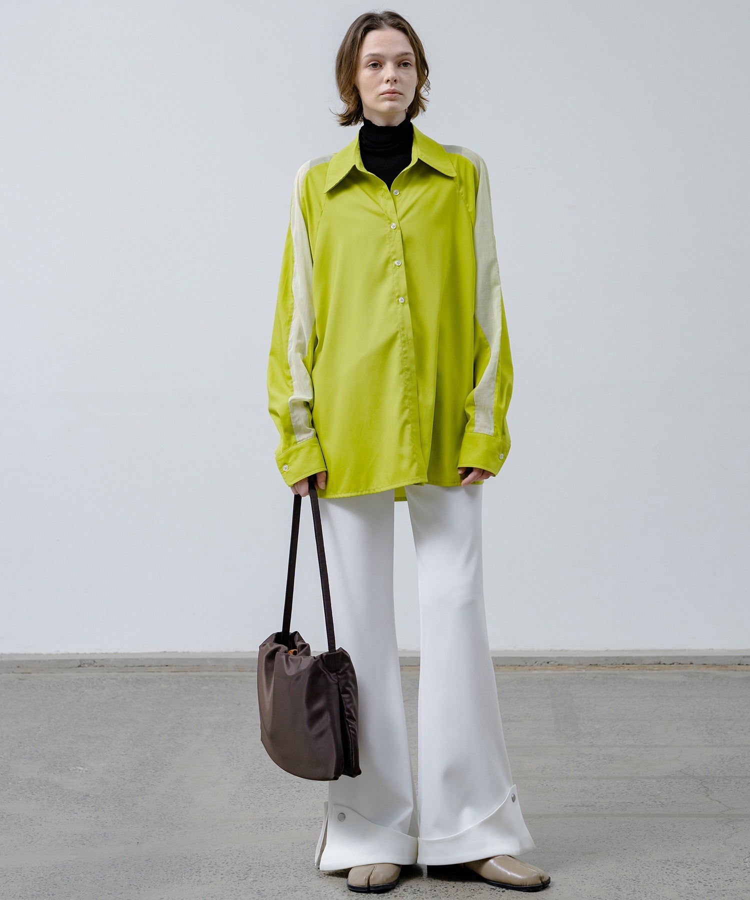 Loose Fit Shirt with Sleeve Line Panels