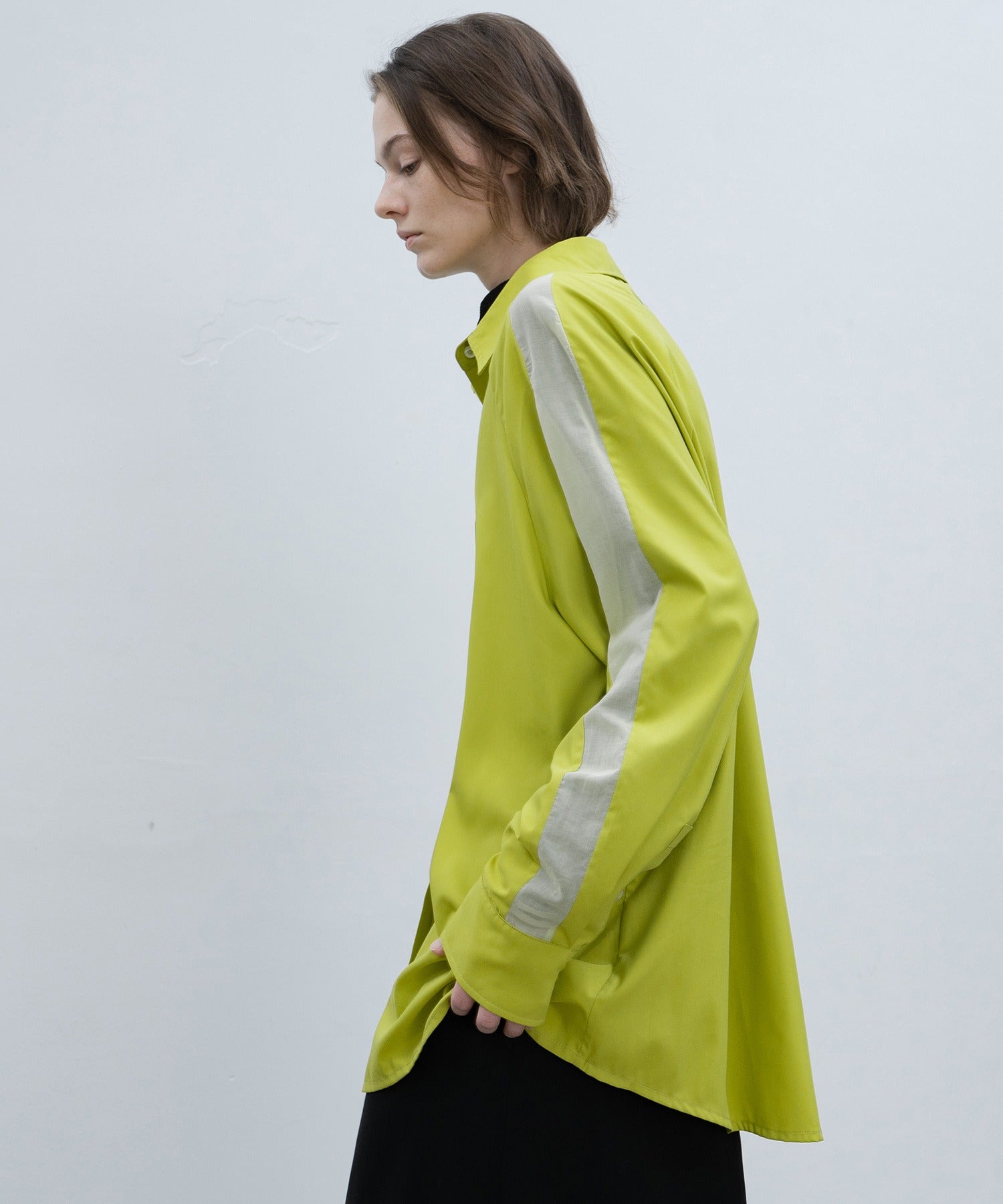 Loose Fit Shirt with Sleeve Line Panels