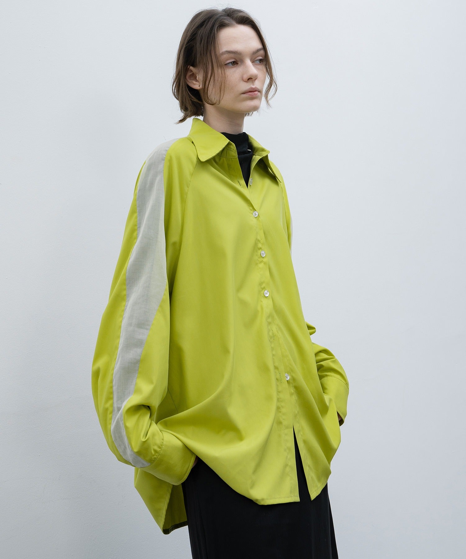 Loose Fit Shirt with Sleeve Line Panels