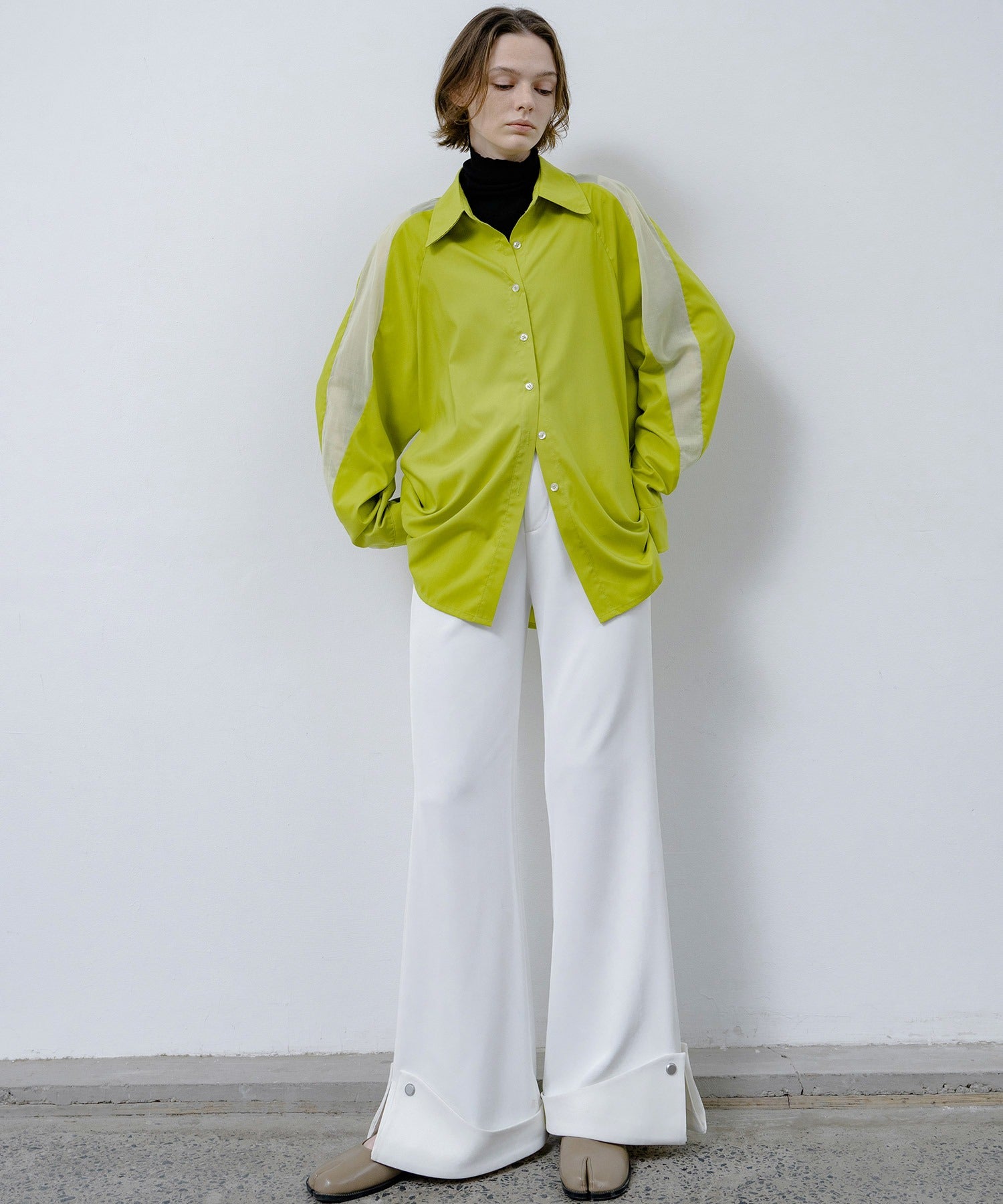 Loose Fit Shirt with Sleeve Line Panels