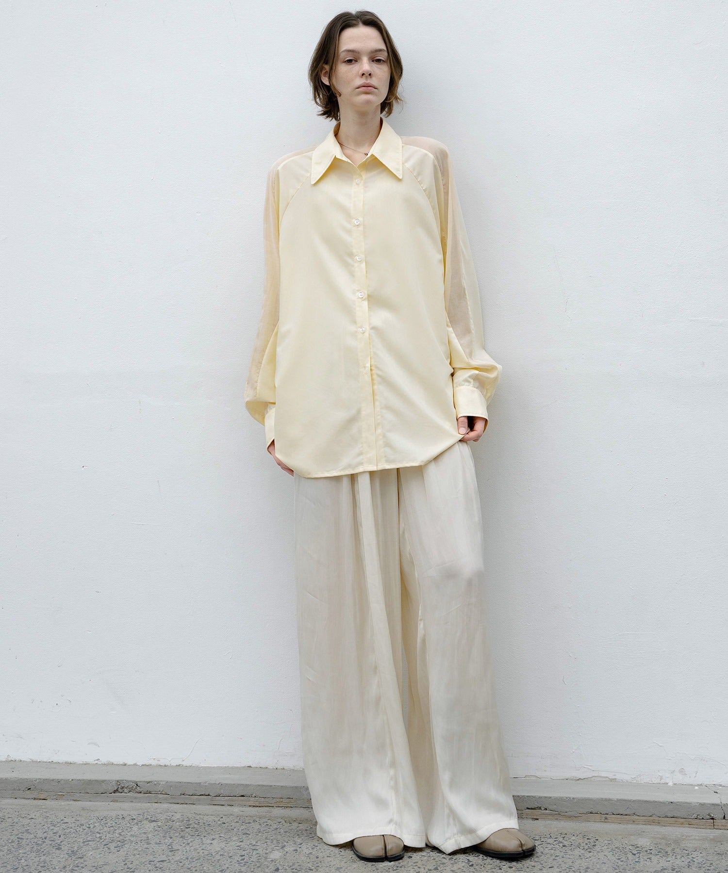 Loose Fit Shirt with Sleeve Line Panels