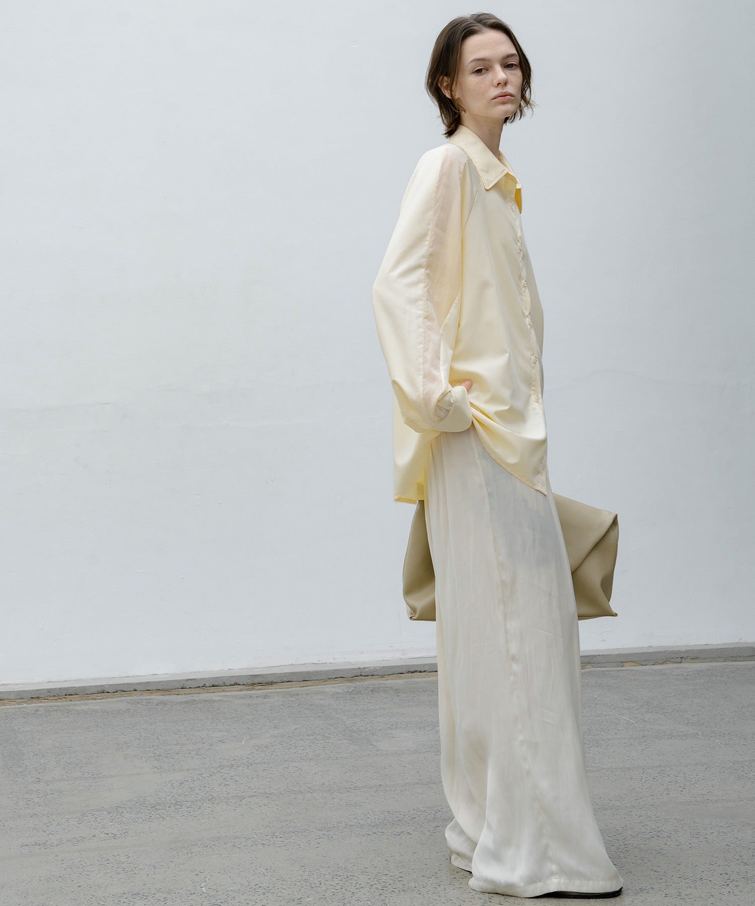 Loose Fit Shirt with Sleeve Line Panels