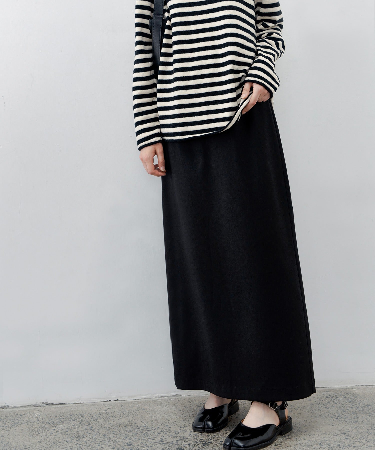 Back-Slit Maxi Pencil Skirt