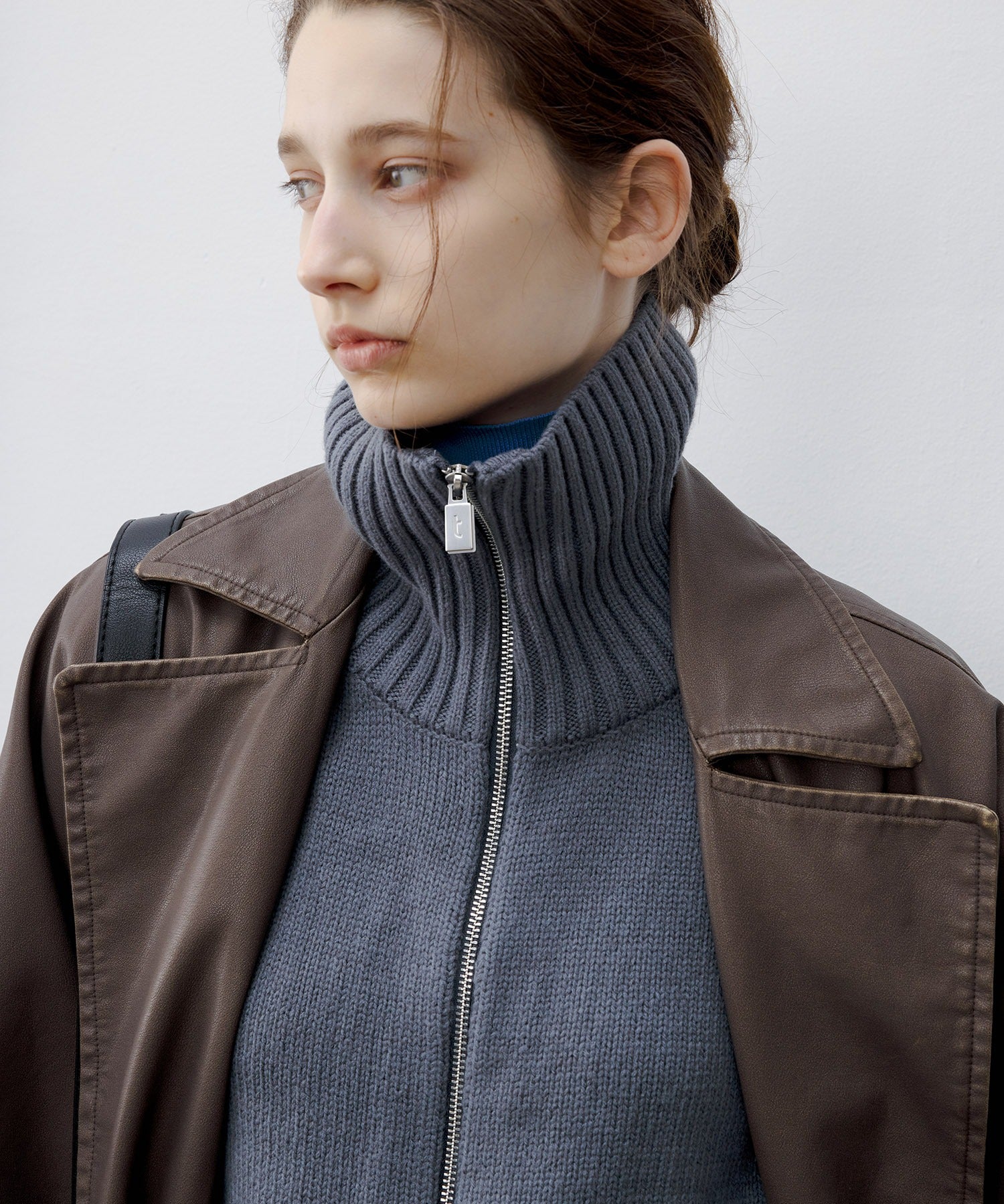 Ribbed Knit Zip-Up Top