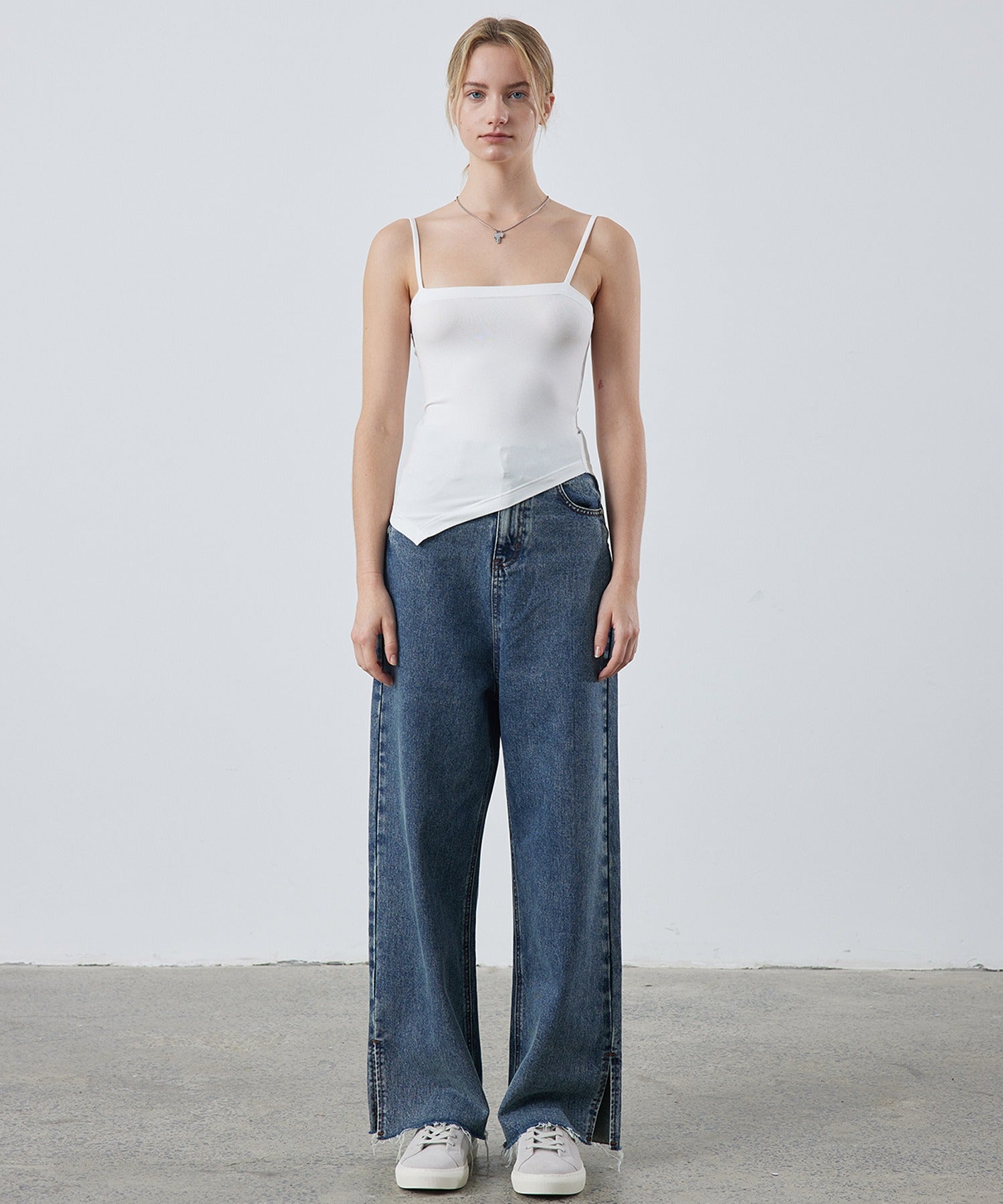 Semi High-Waist Cut-Off Wide Denim