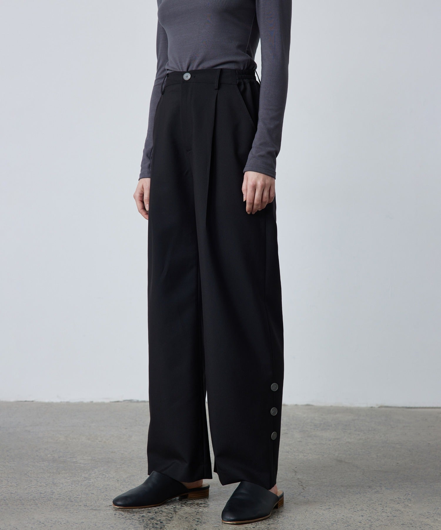 Accent Button Straight Basic Pants