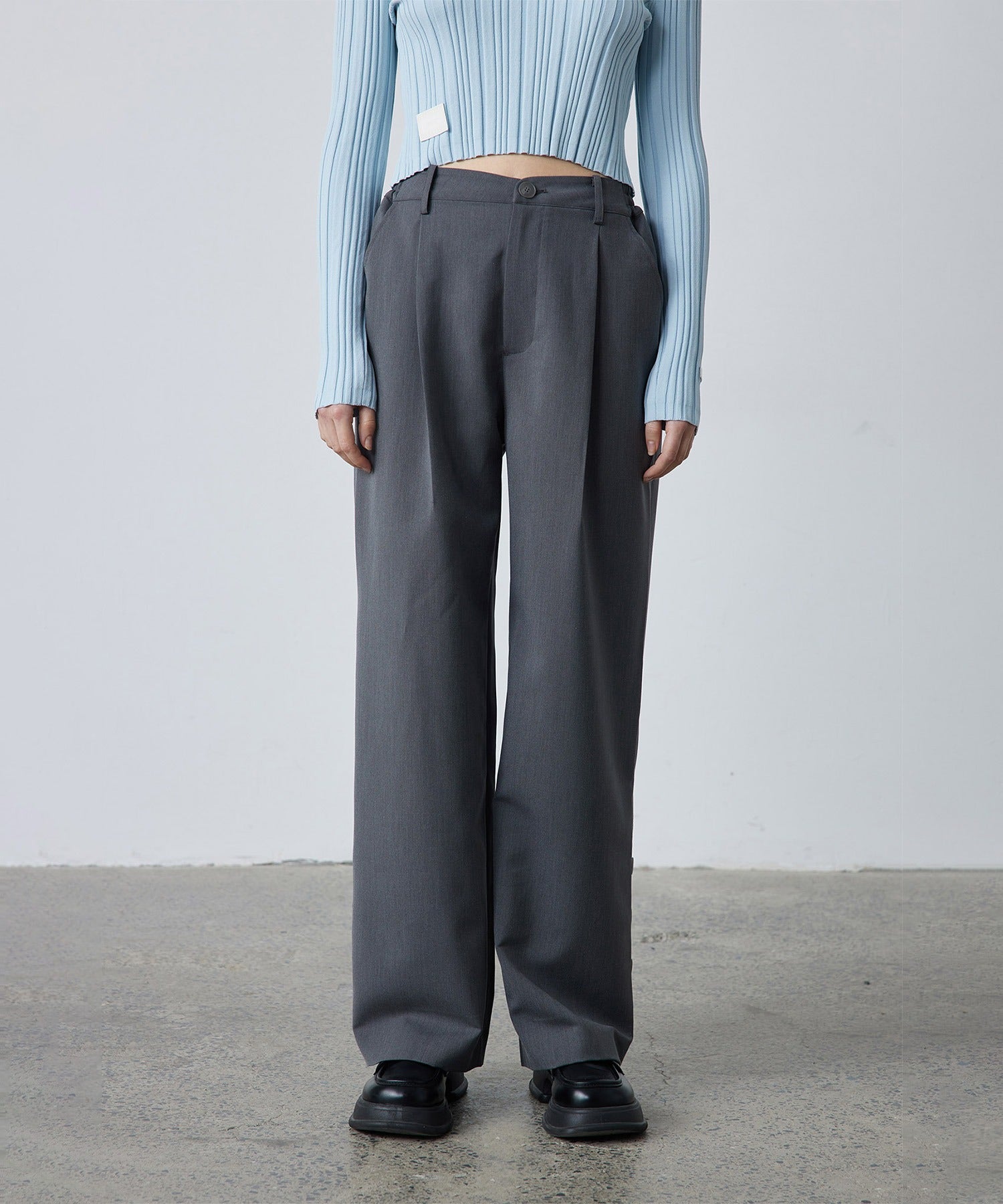 Accent Button Straight Basic Pants