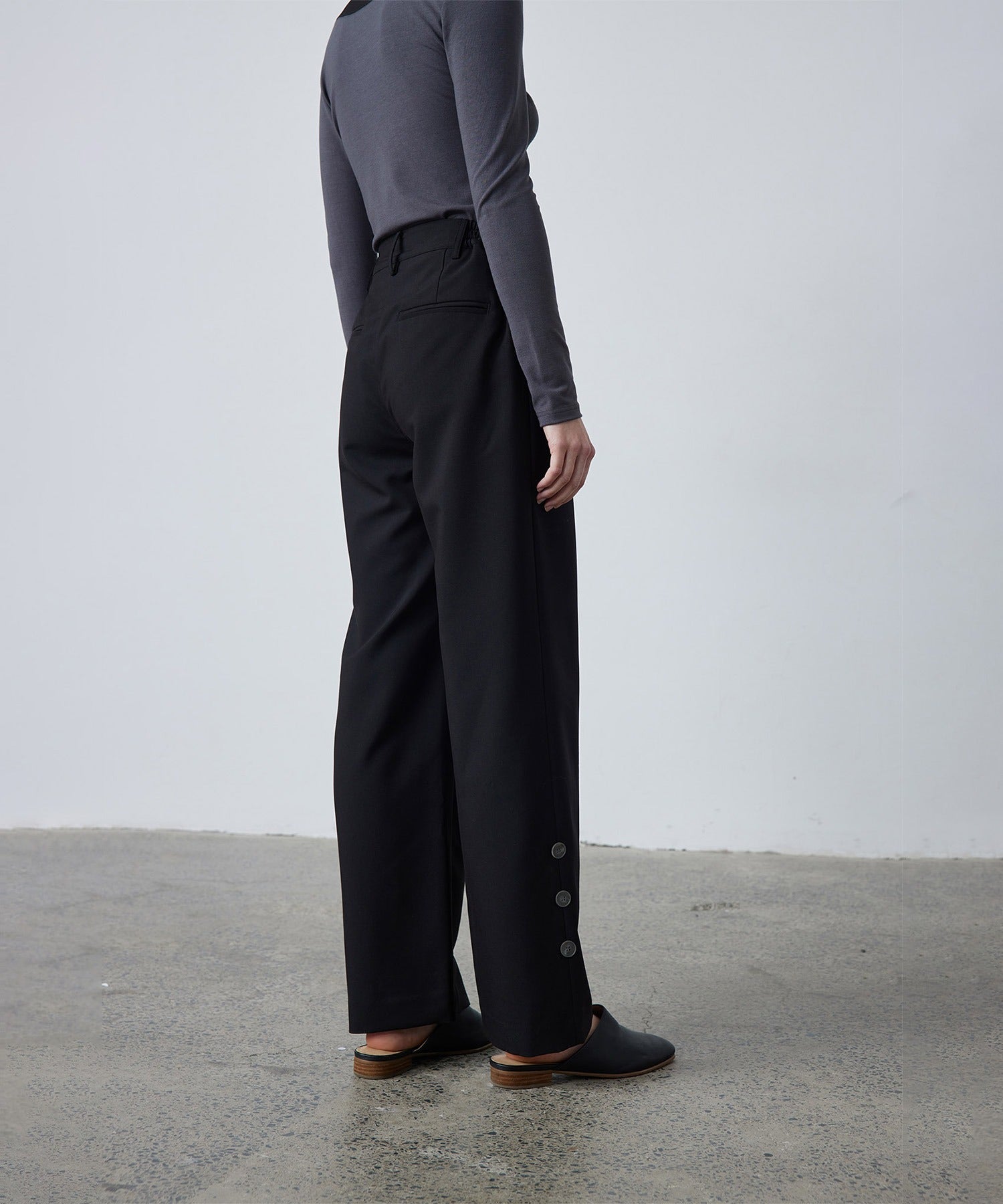 Accent Button Straight Basic Pants