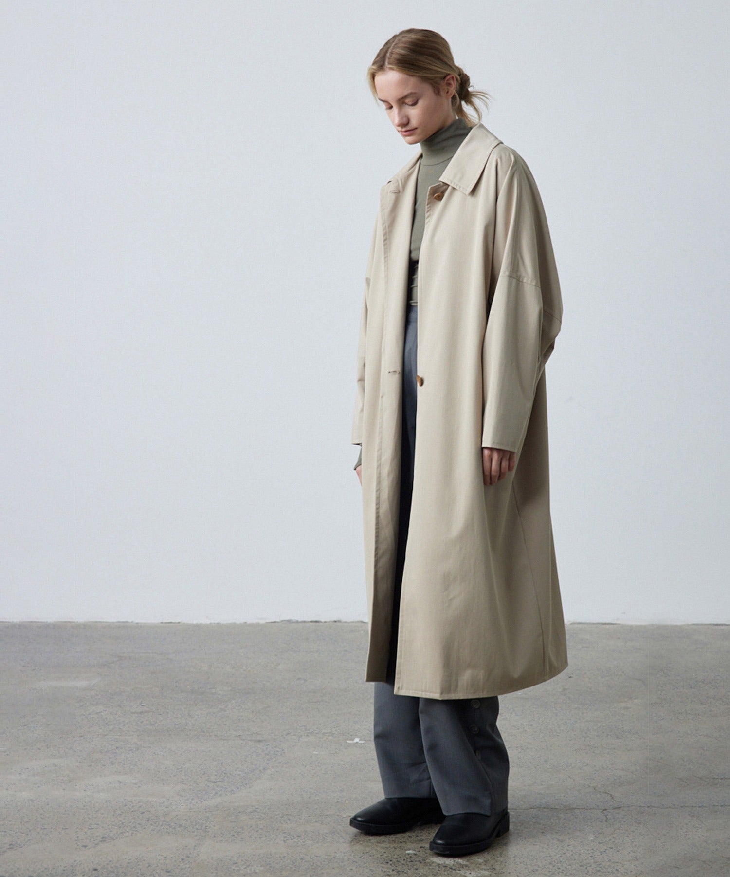Accent Button Straight Basic Pants