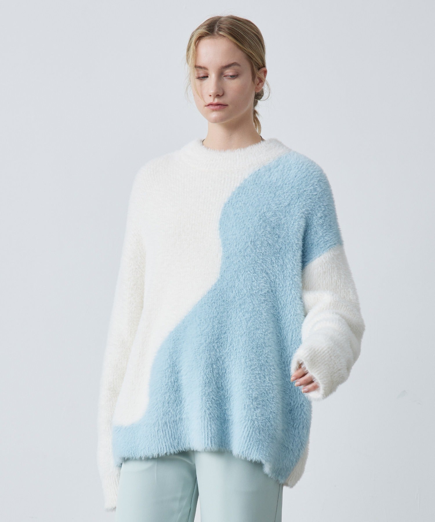 Wave Bicolor Slim Fit Knit Pullover