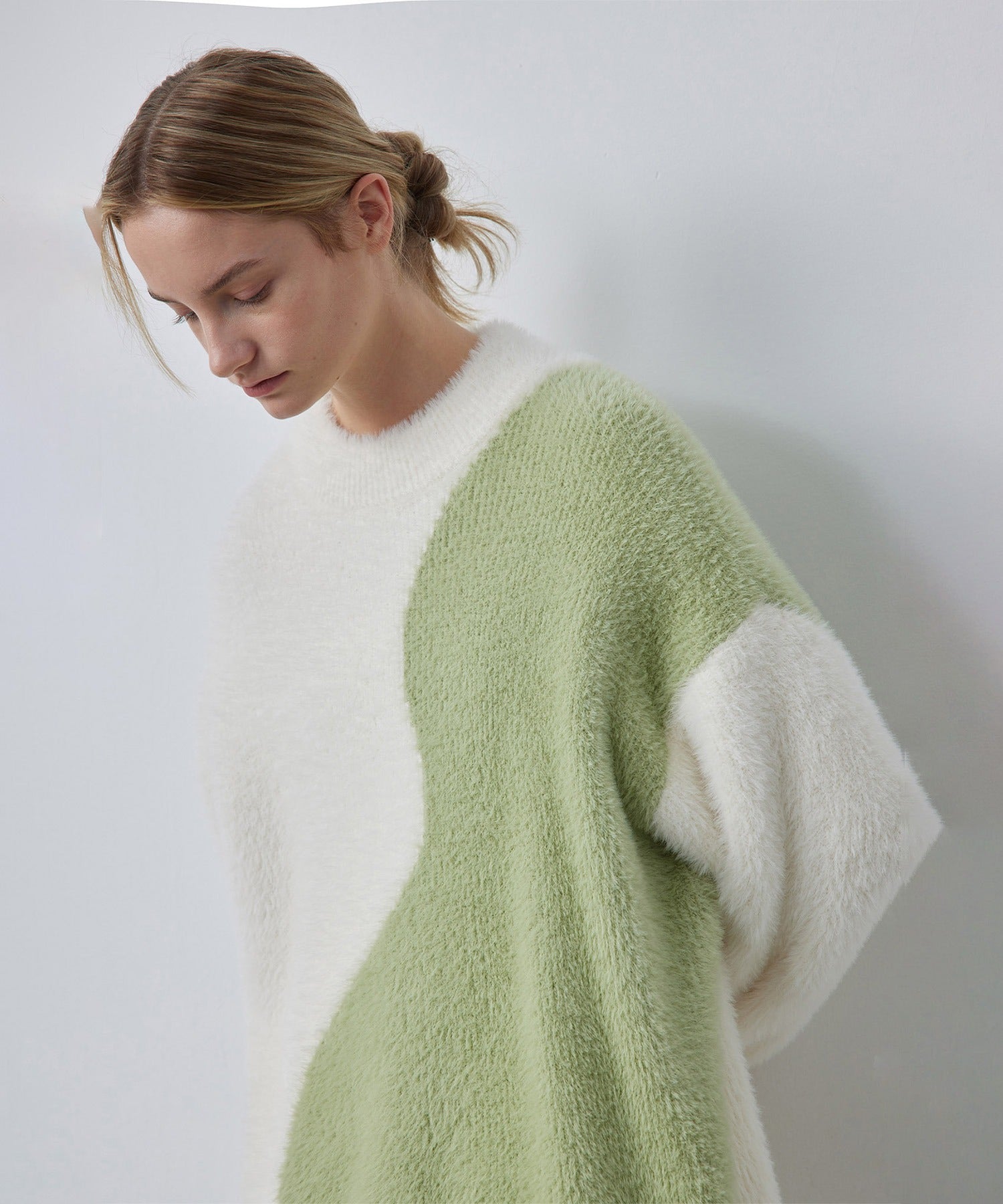 Wave Bicolor Slim Fit Knit Pullover