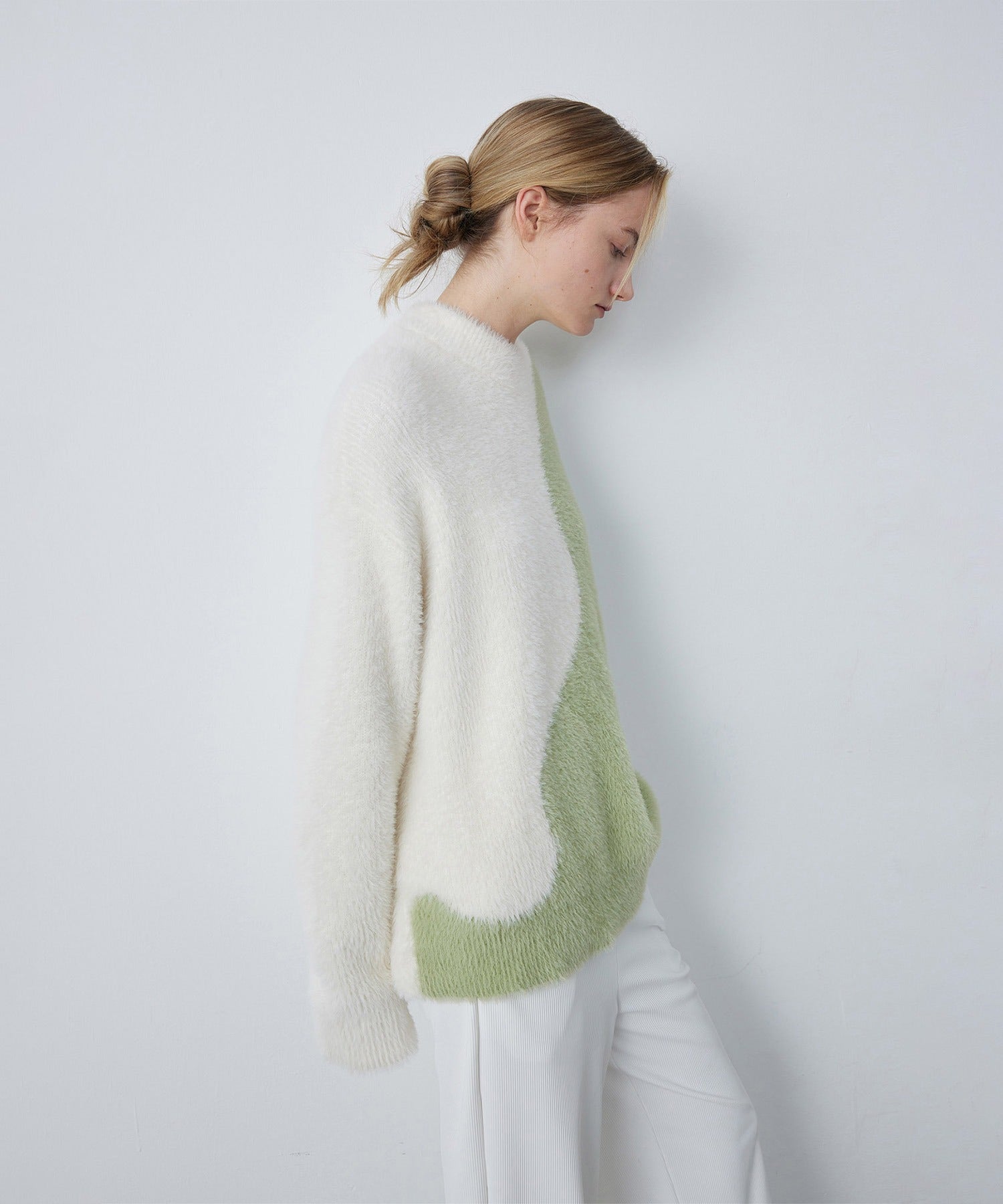 Wave Bicolor Slim Fit Knit Pullover