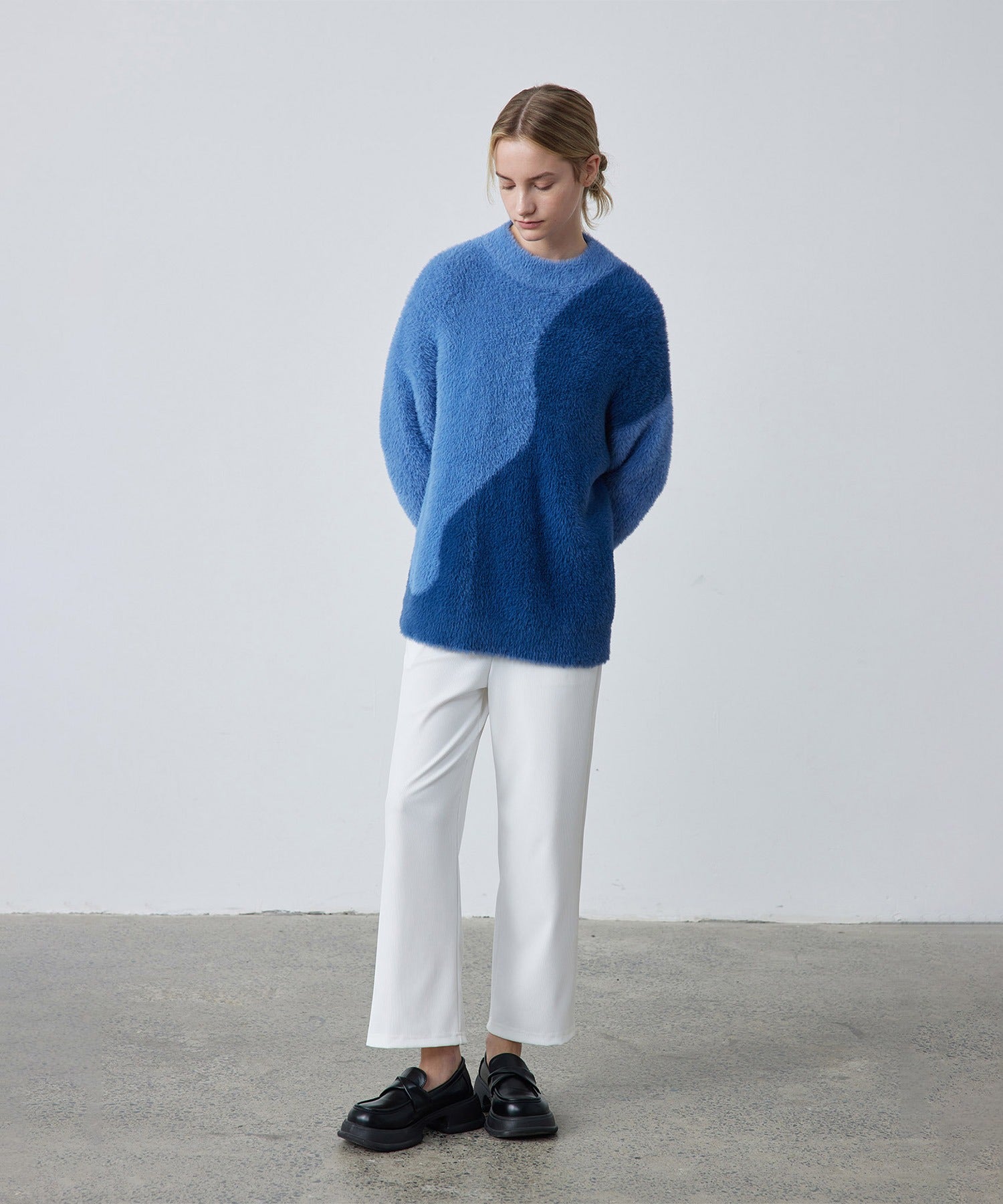 Wave Bicolor Slim Fit Knit Pullover