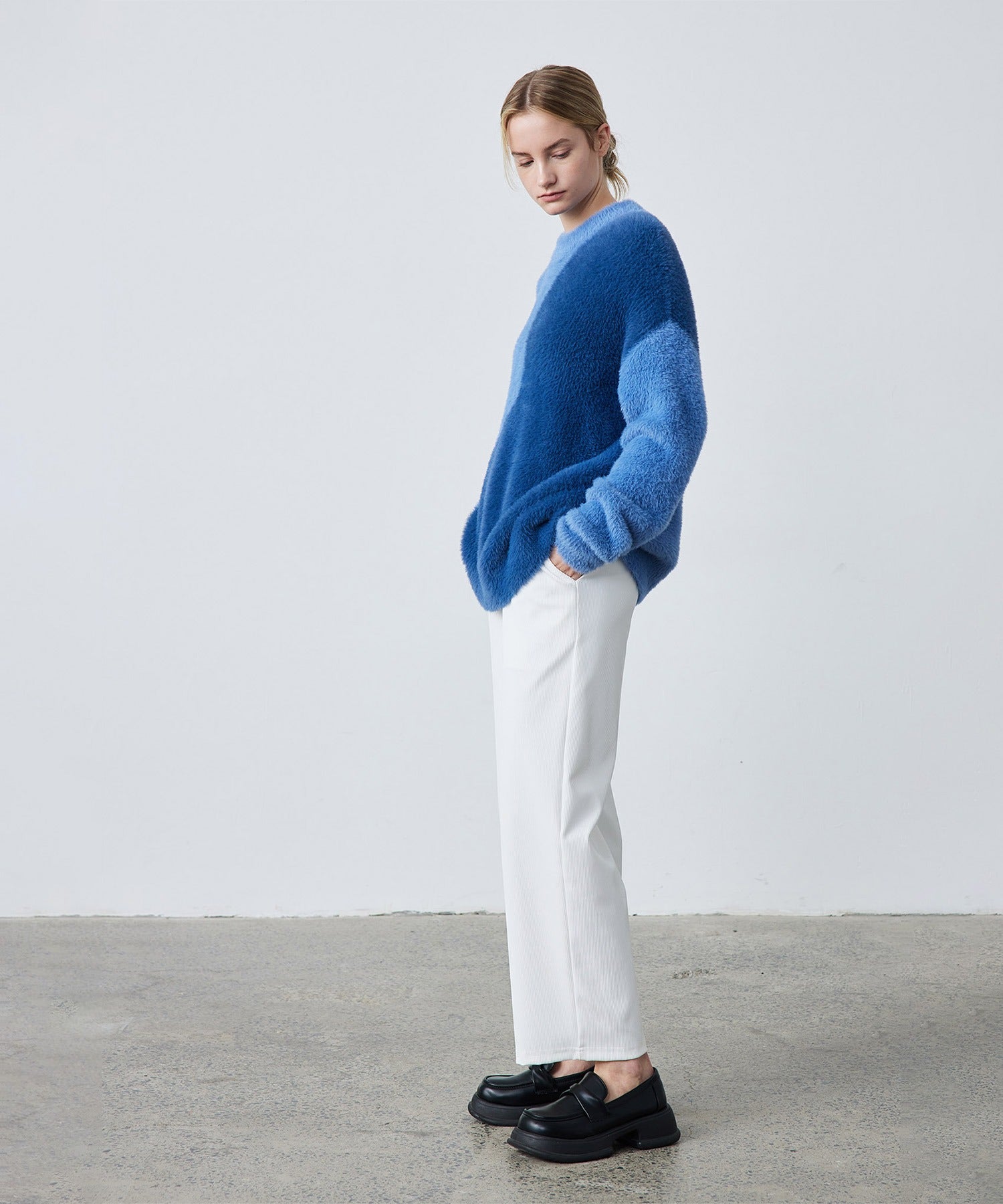 Wave Bicolor Slim Fit Knit Pullover