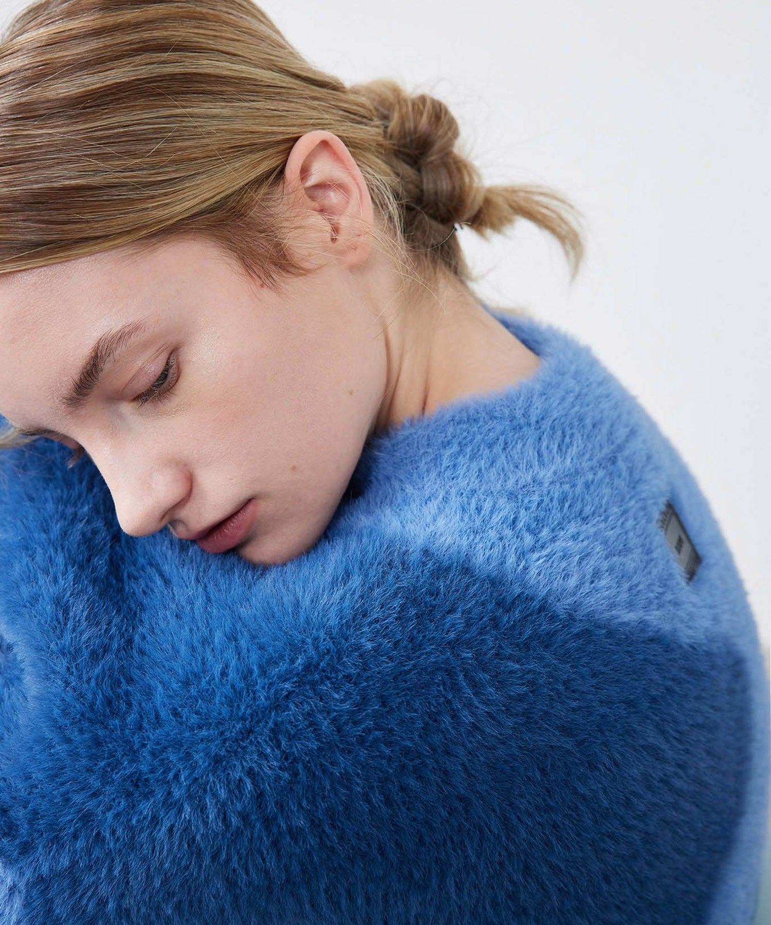 Wave Bicolor Slim Fit Knit Pullover