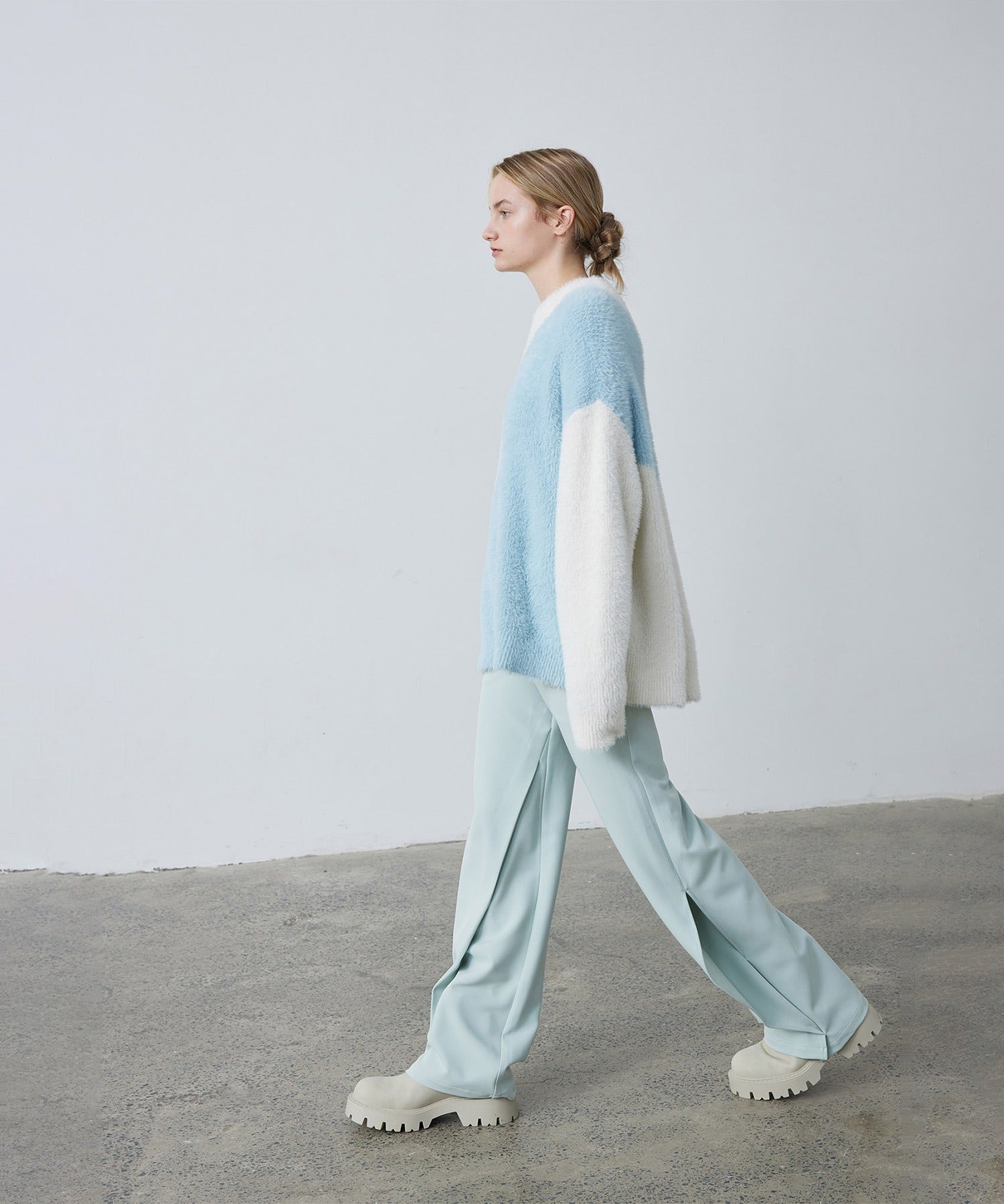 Wave Bicolor Slim Fit Knit Pullover