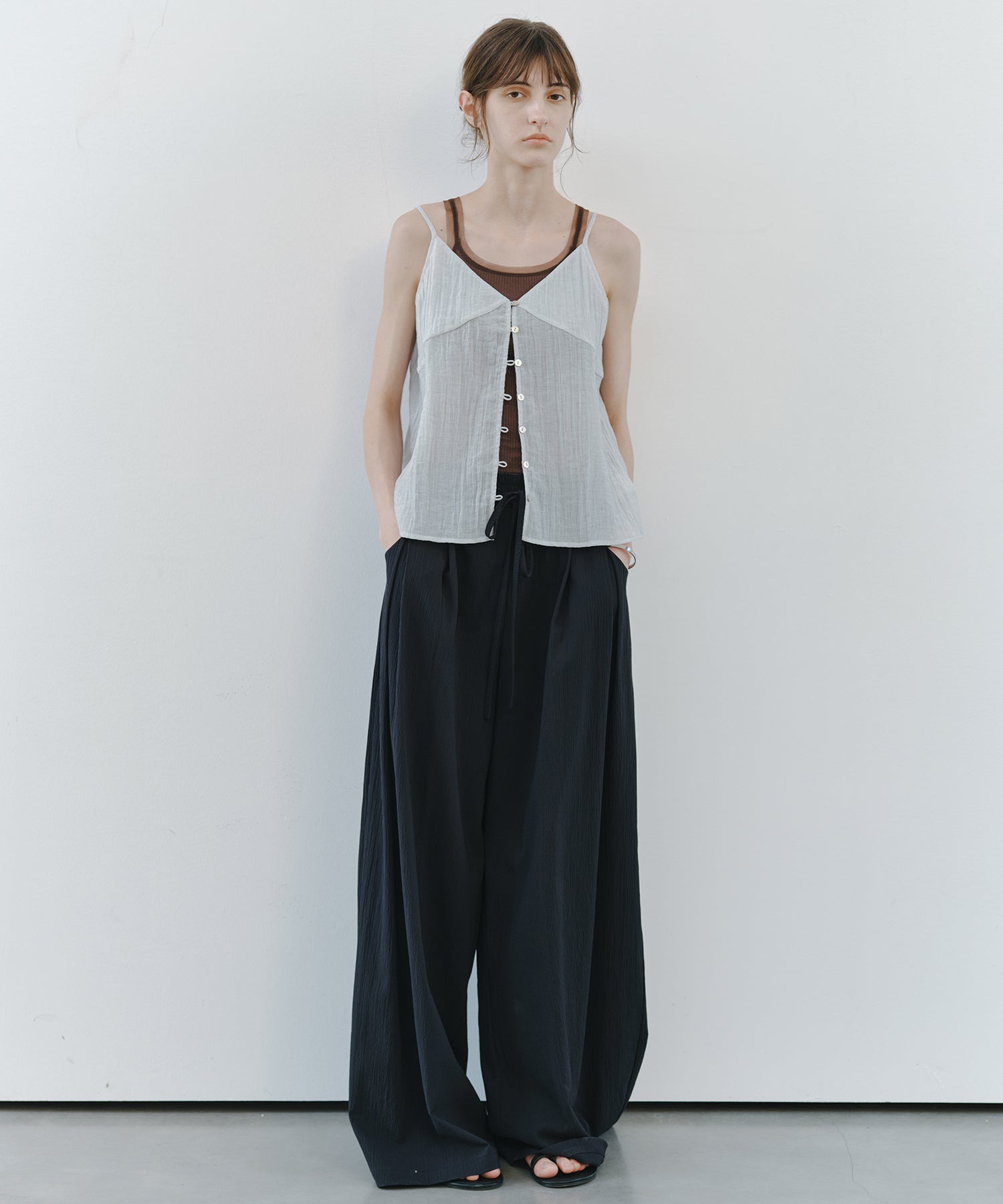 「7月上旬~中旬出荷」Sheer Textured Front Button Camisole