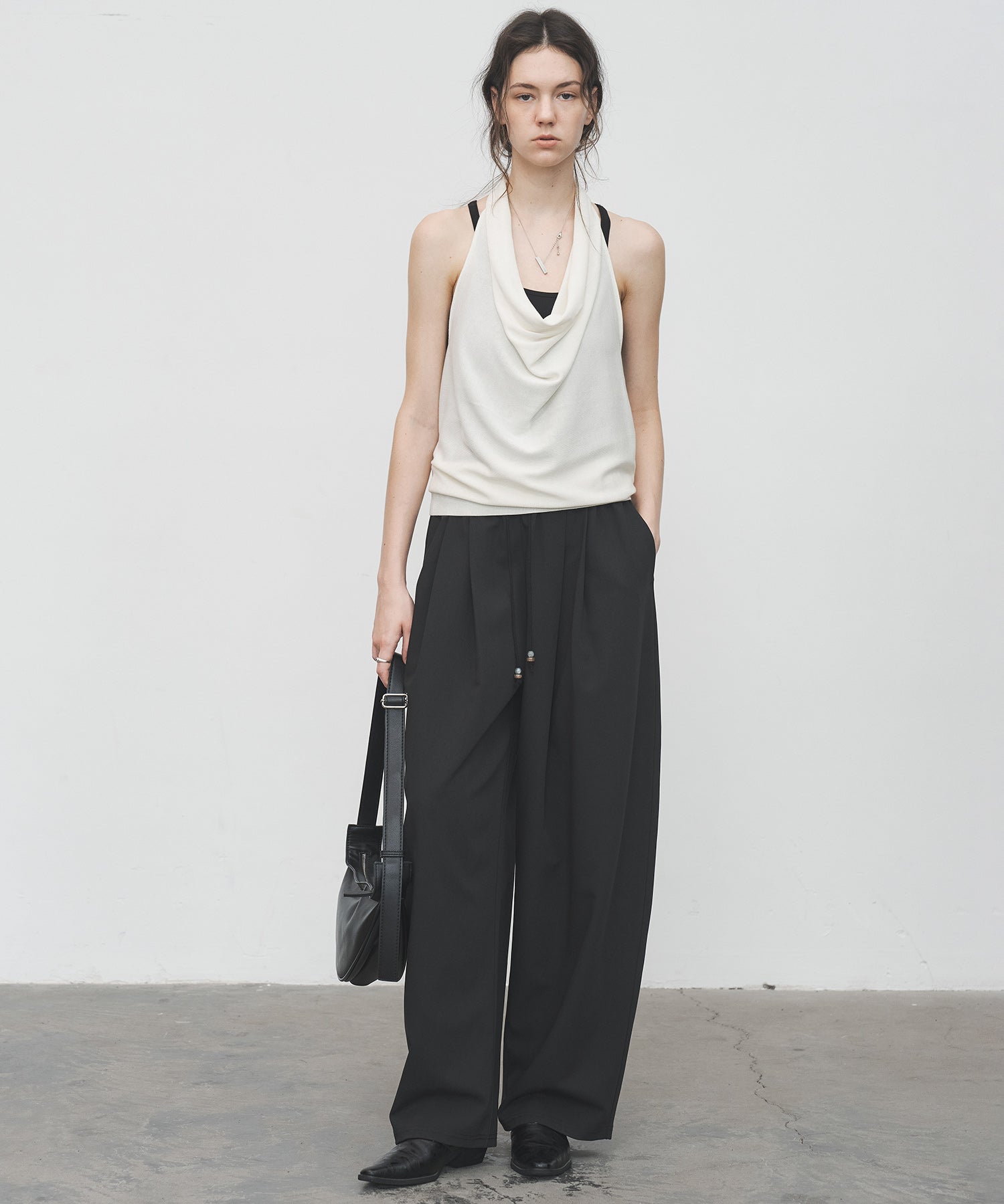 Sculpted Curve Wide Pants – Minimal Line Fit