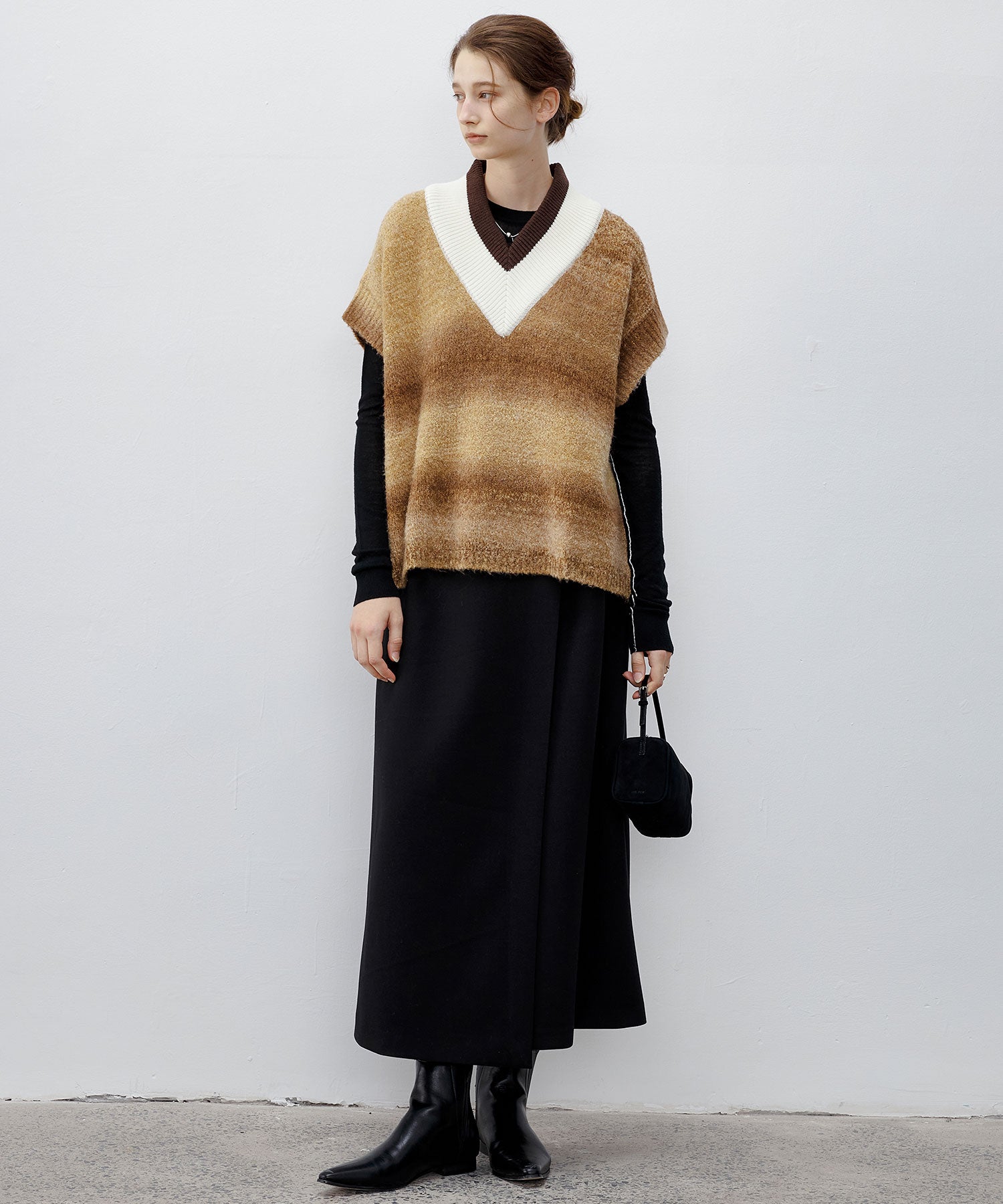 V-Shape Gradient Knit Tank Top