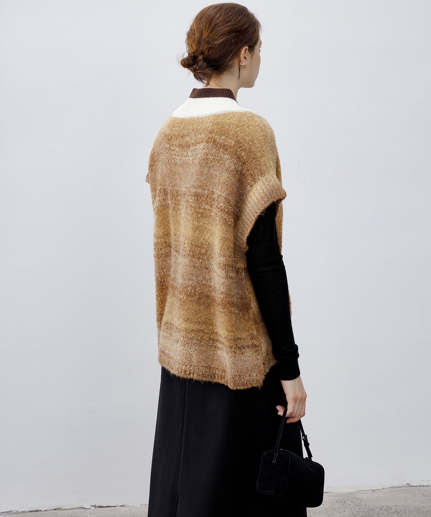 V-Shape Gradient Knit Tank Top