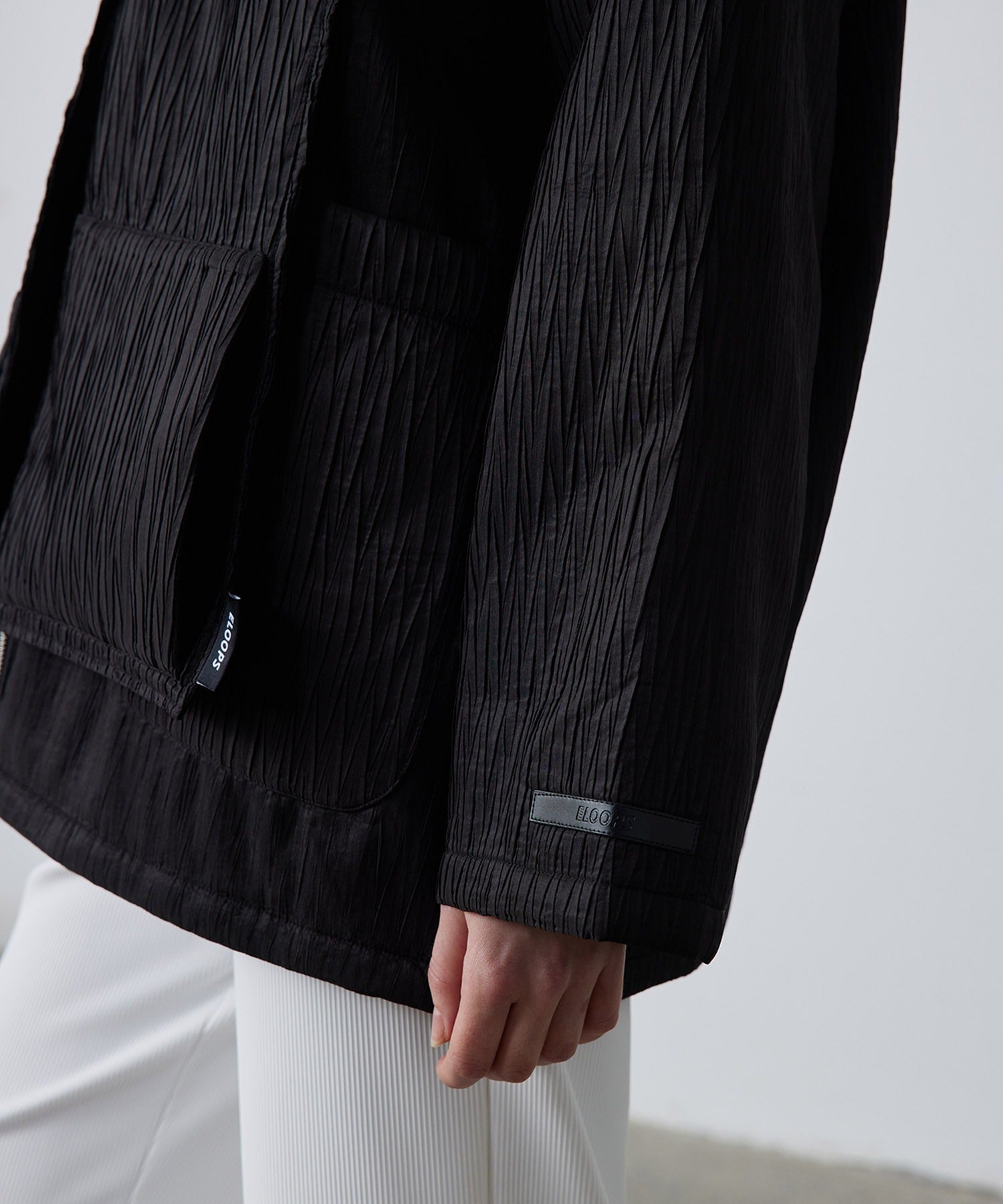Padded No-Collar Jacket with Scarf – Crinkled Texture